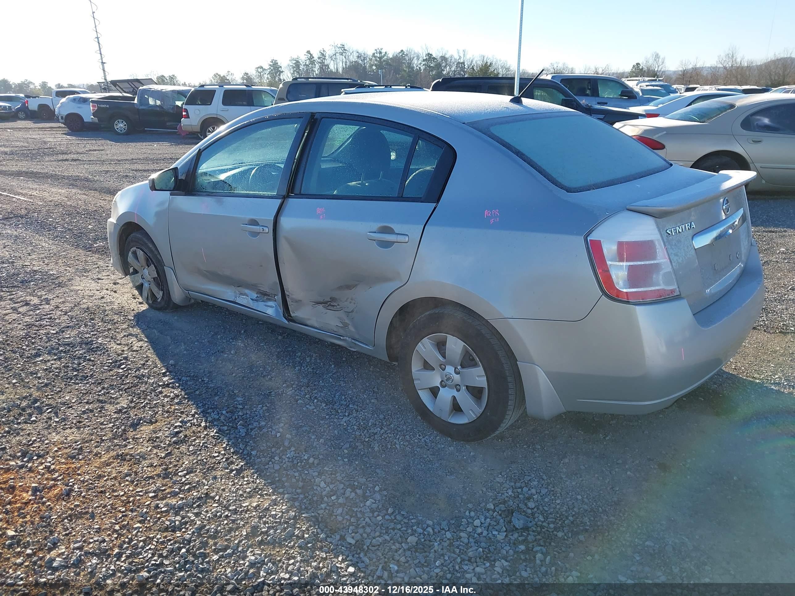 NISSAN SENTRA image 3
