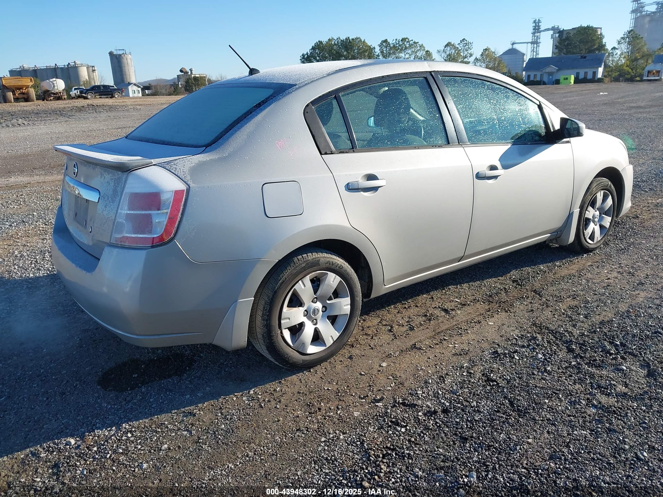 NISSAN SENTRA image 4