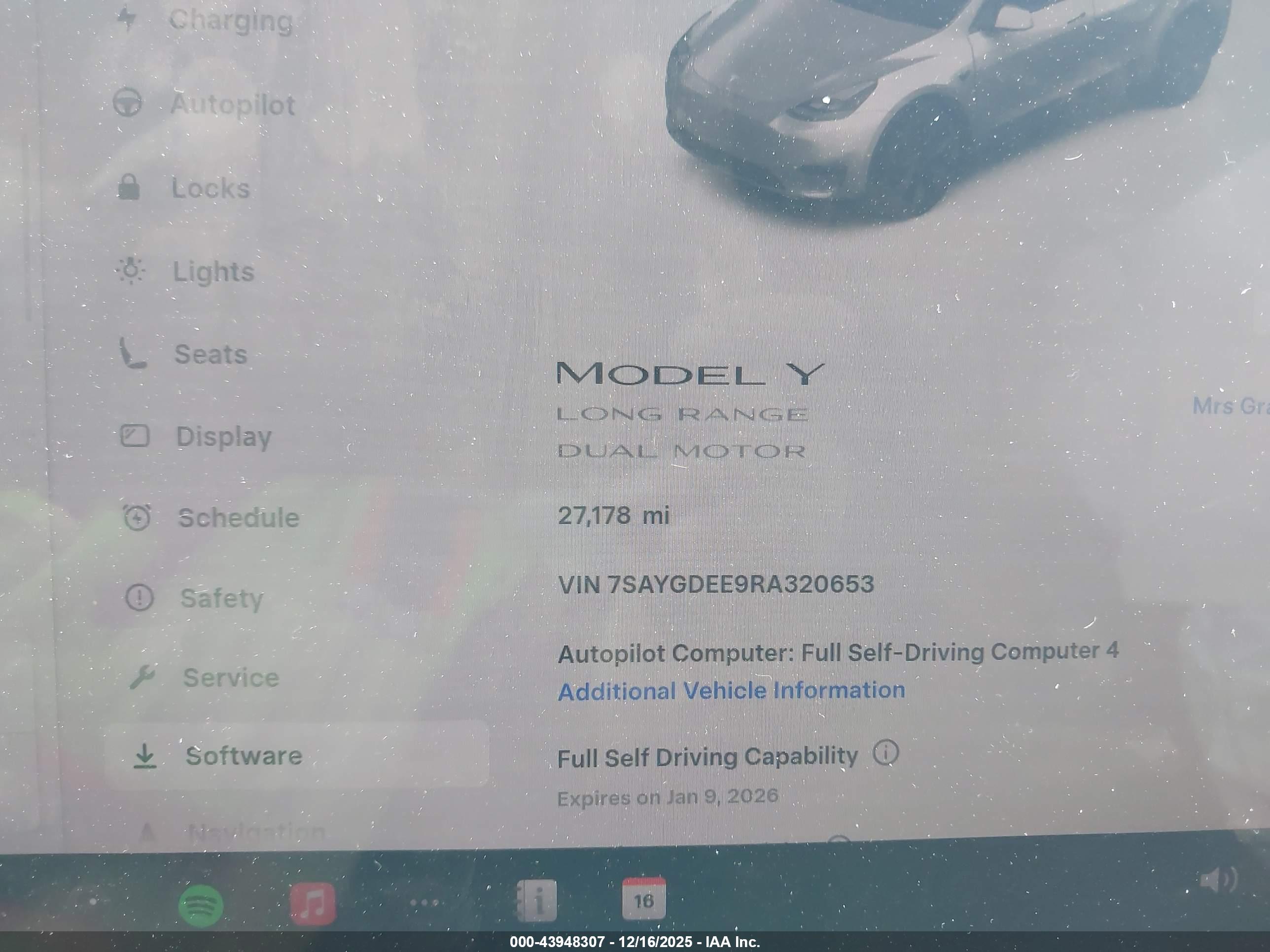 TESLA MODEL image 7