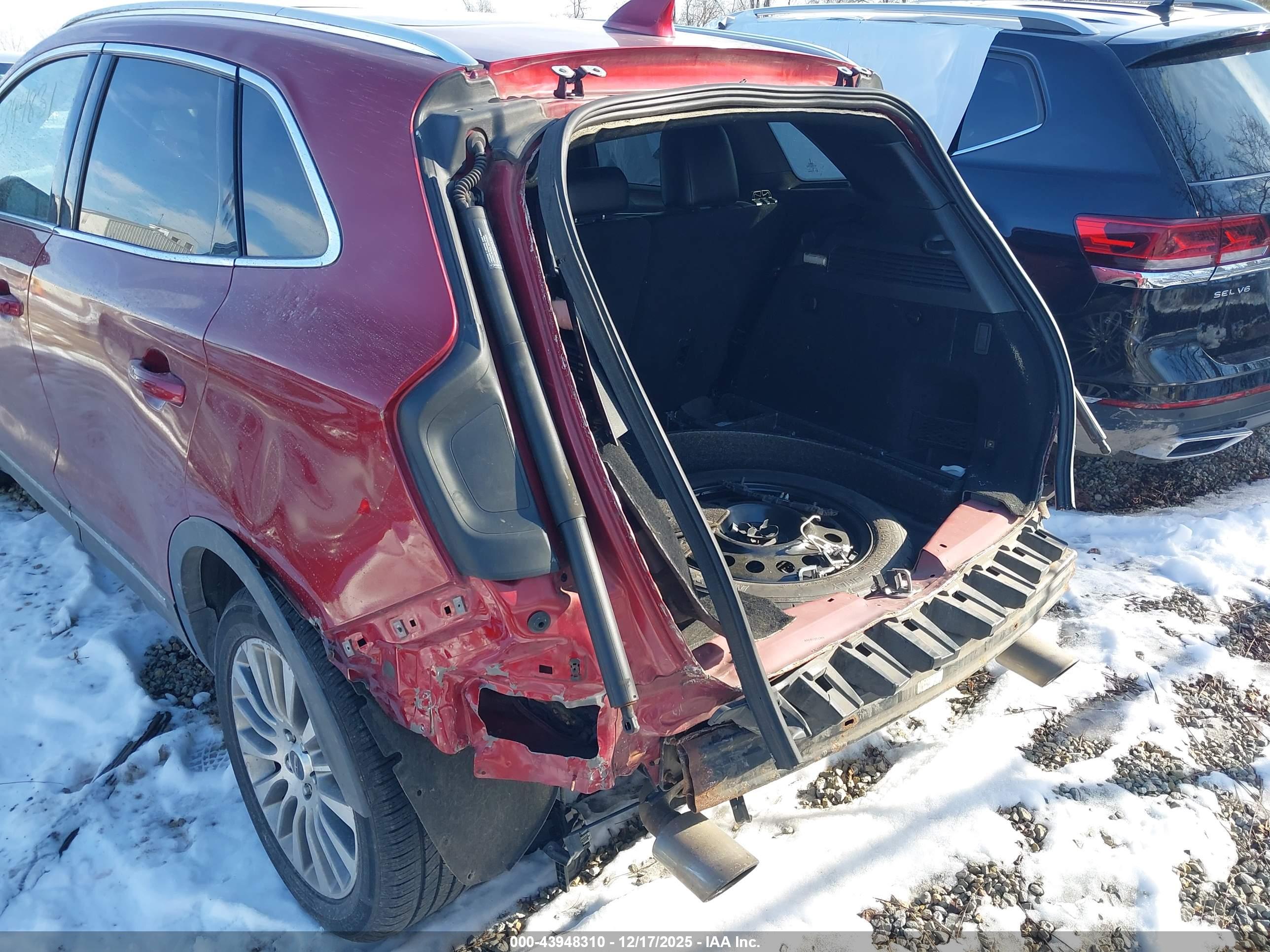 LINCOLN MKC image 6