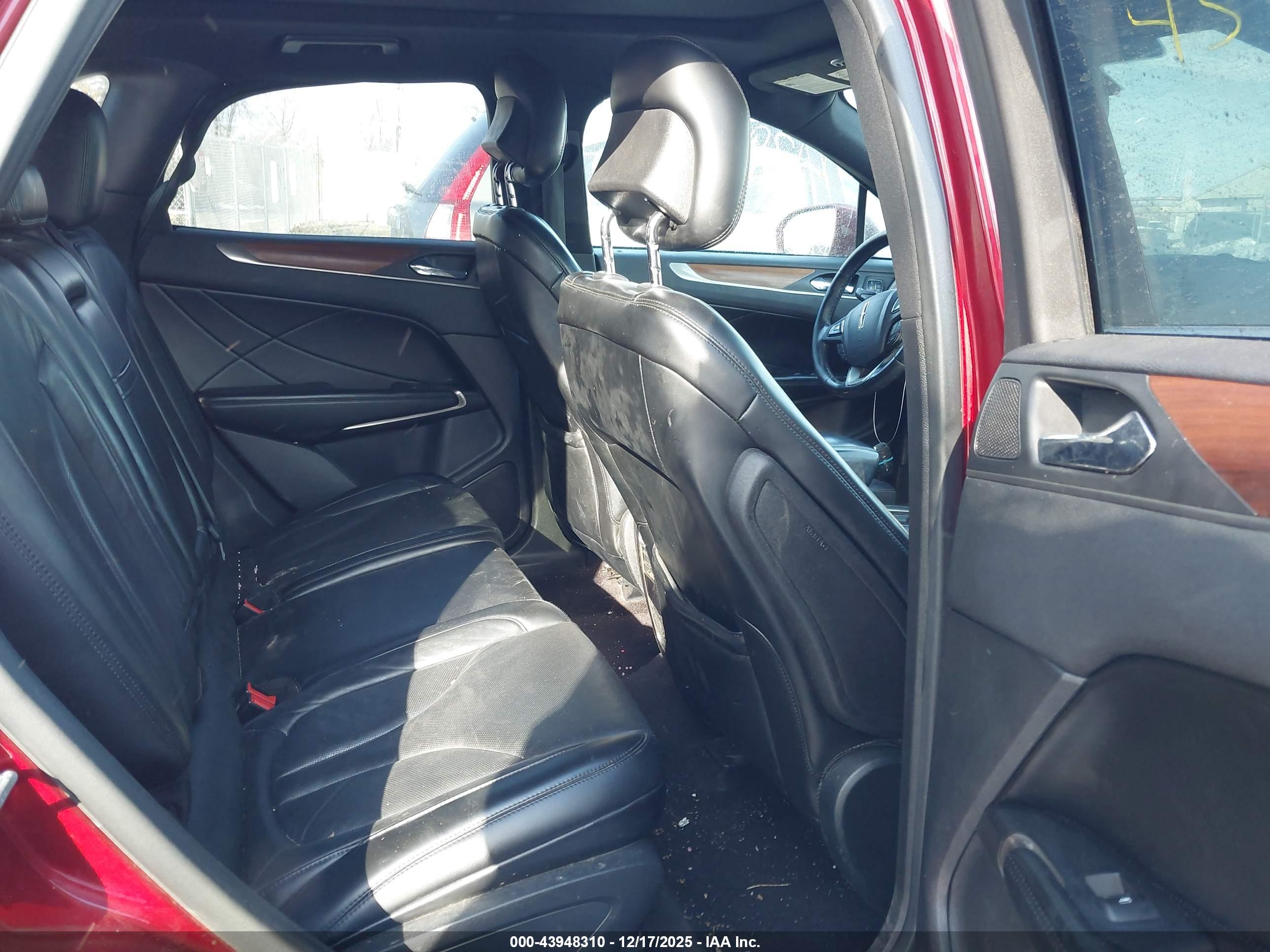 LINCOLN MKC image 8