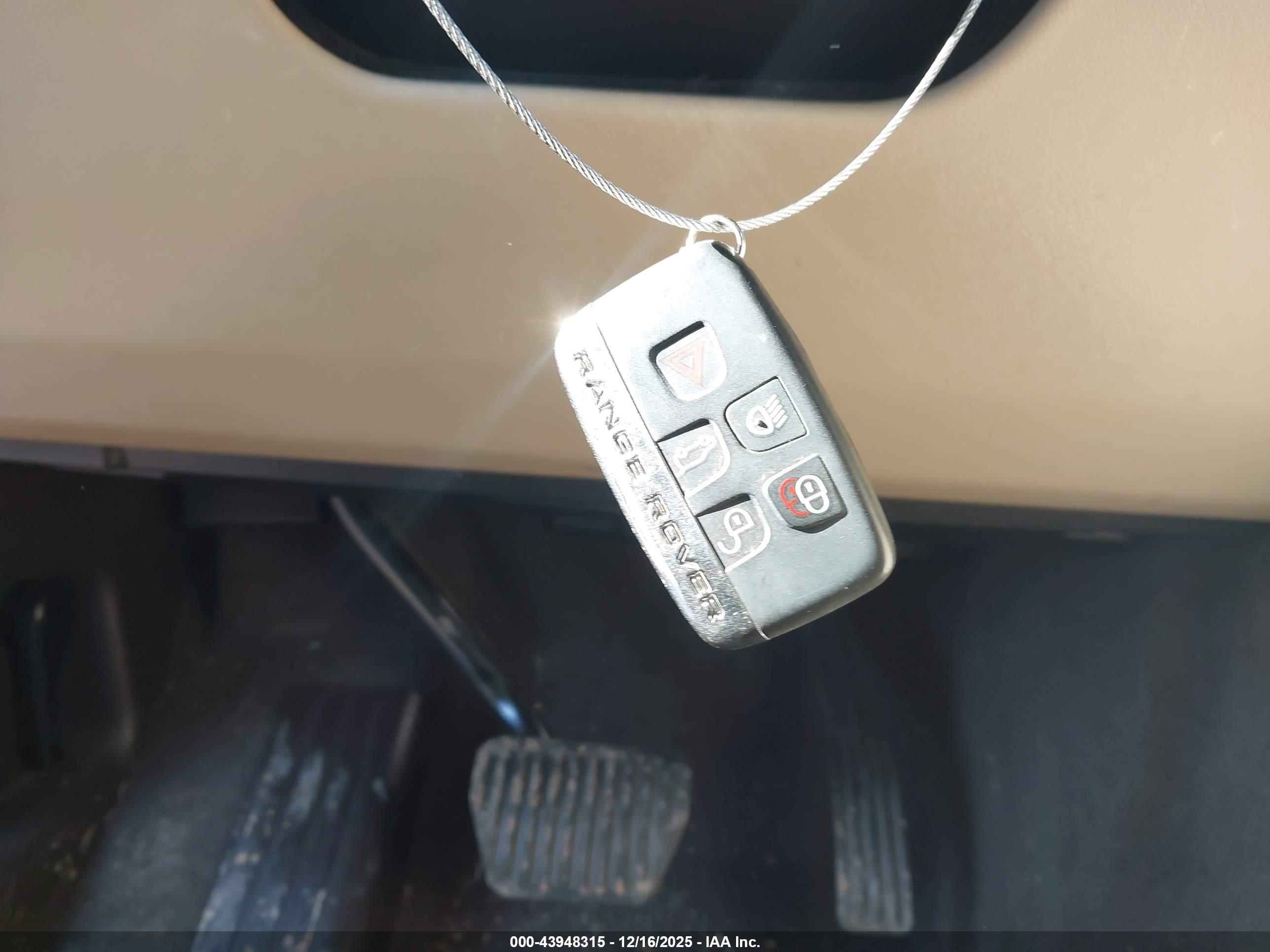 LAND ROVER image 11