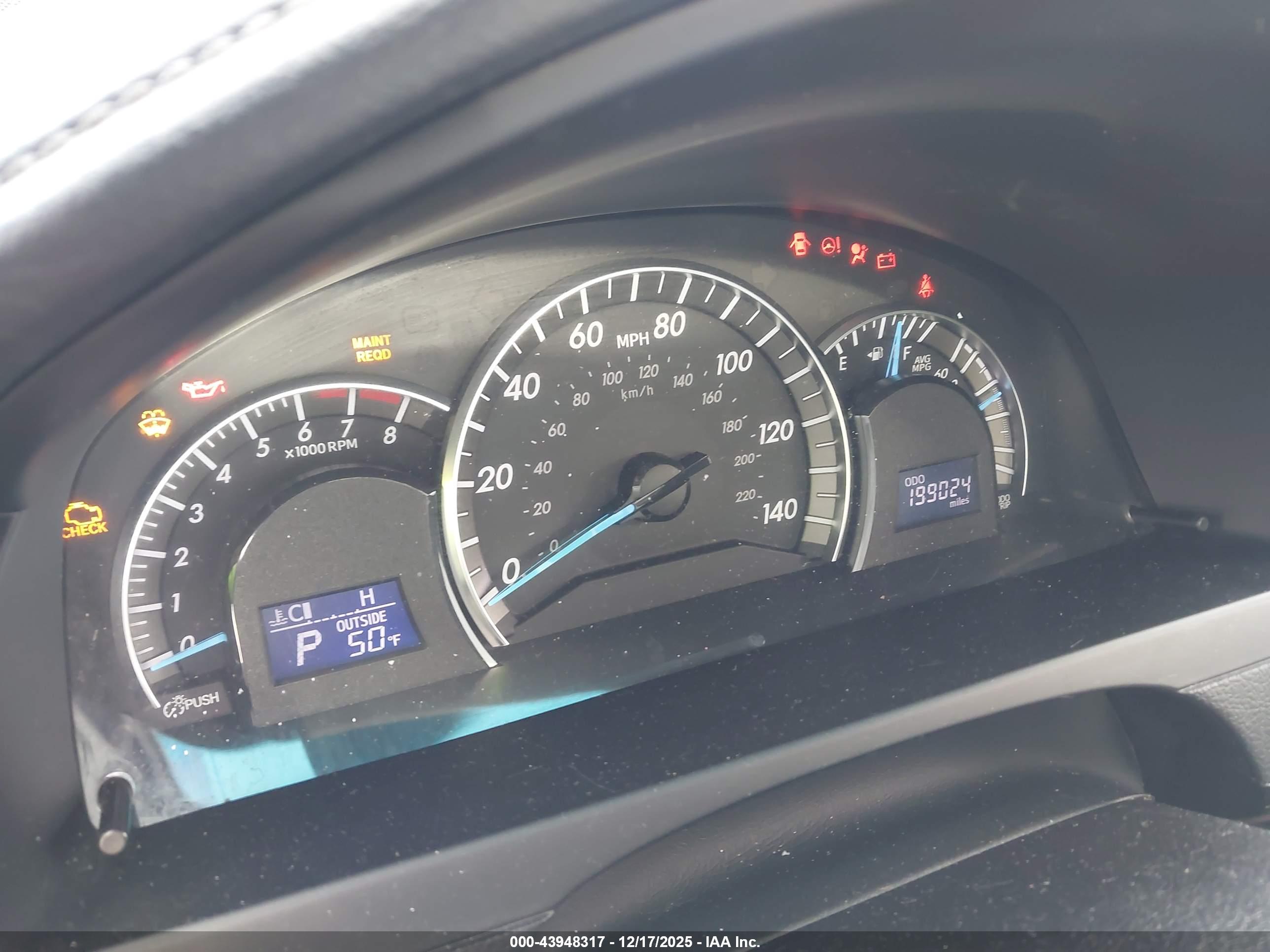 TOYOTA CAMRY image 7