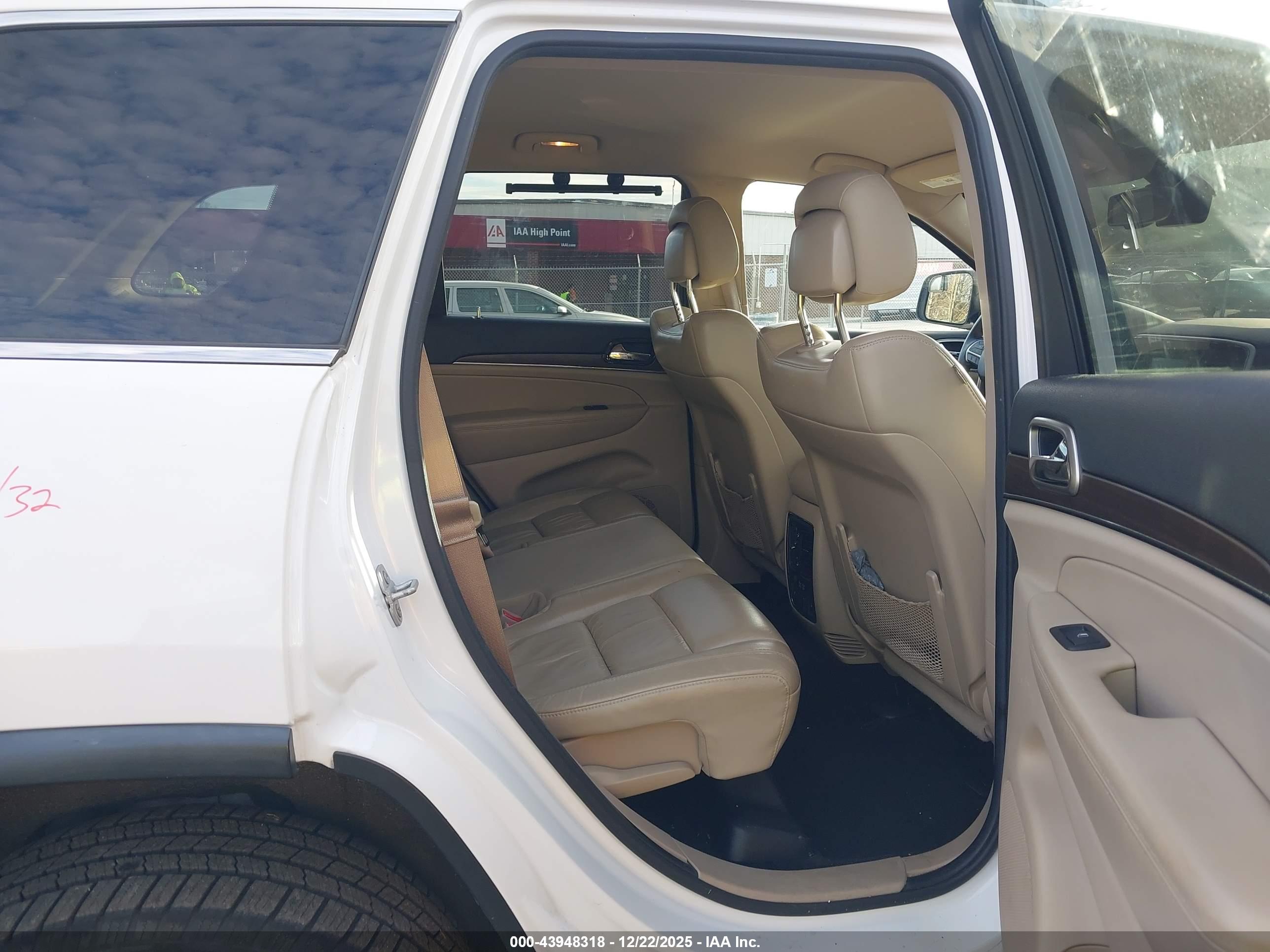 JEEP GRAND image 8
