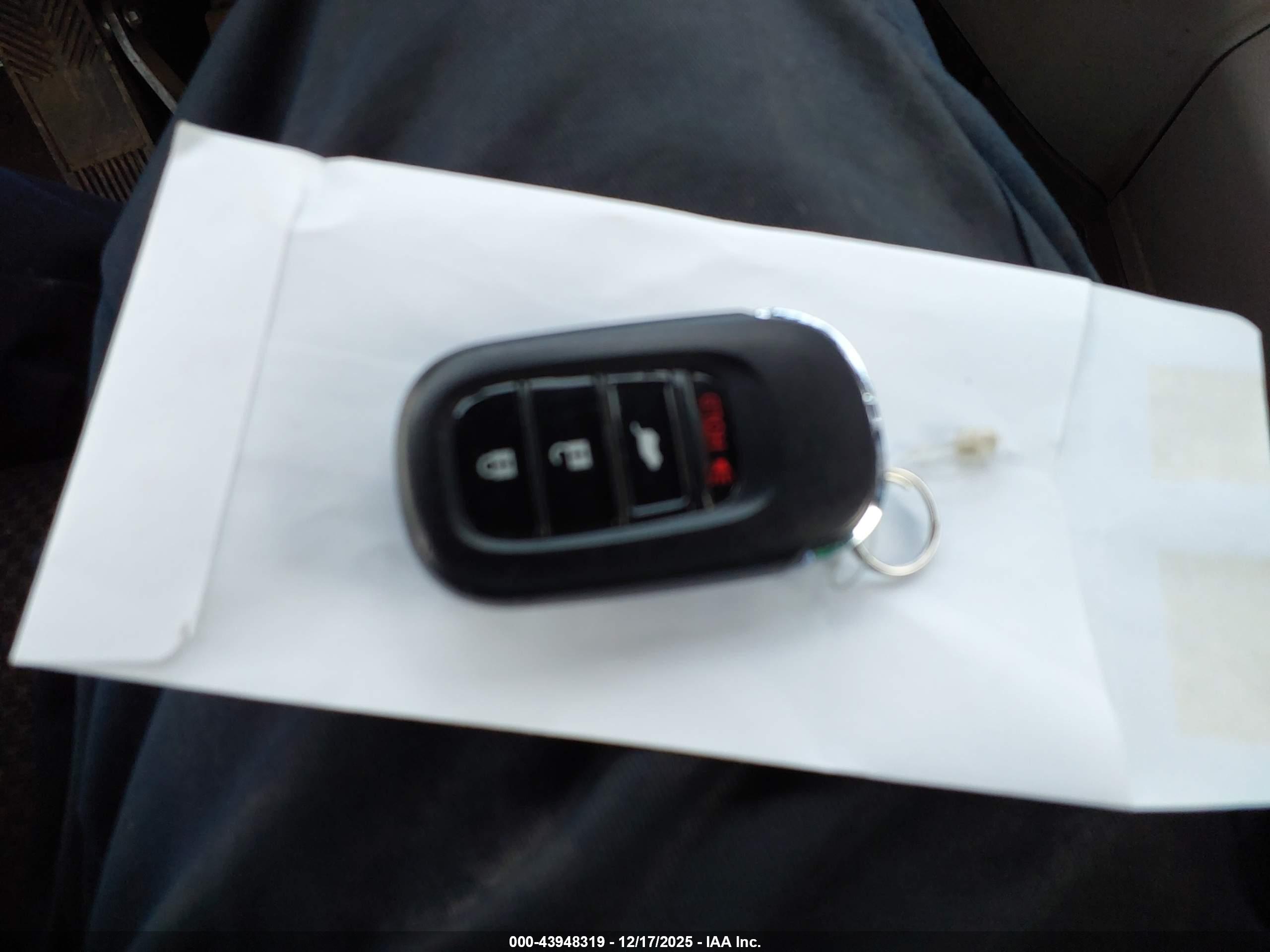 HONDA CR-V image 11