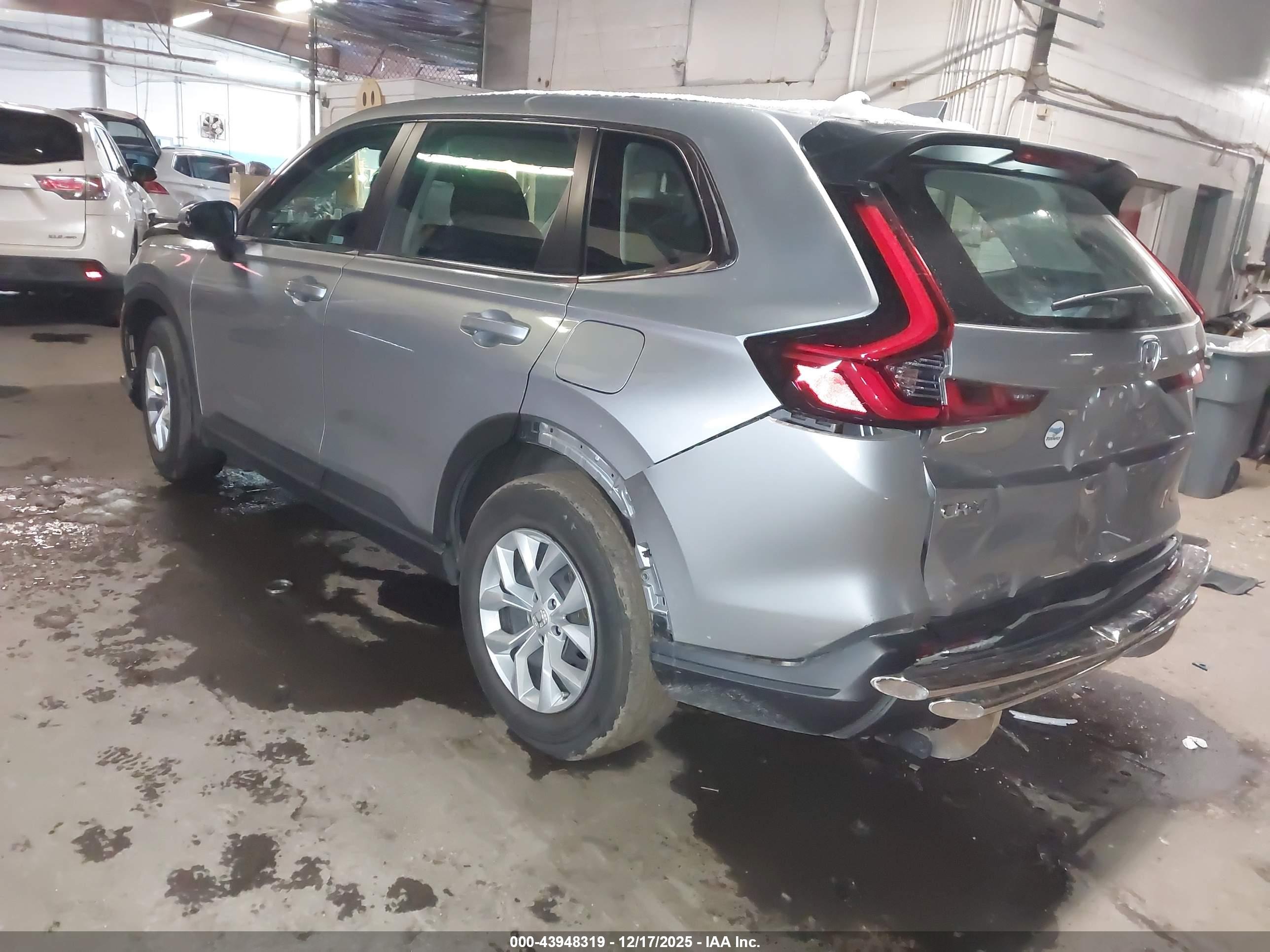HONDA CR-V image 3
