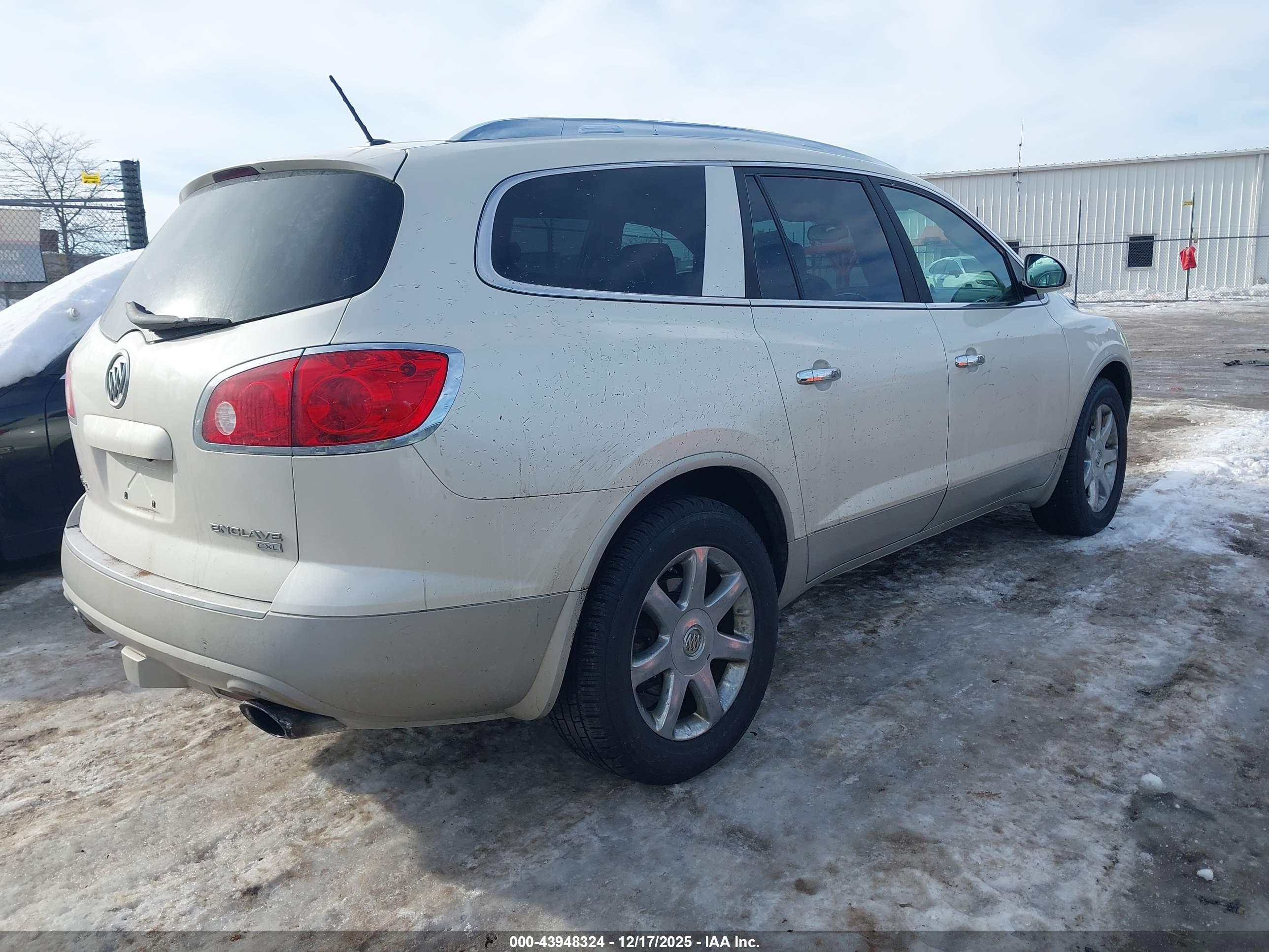 BUICK ENCLAVE image 4