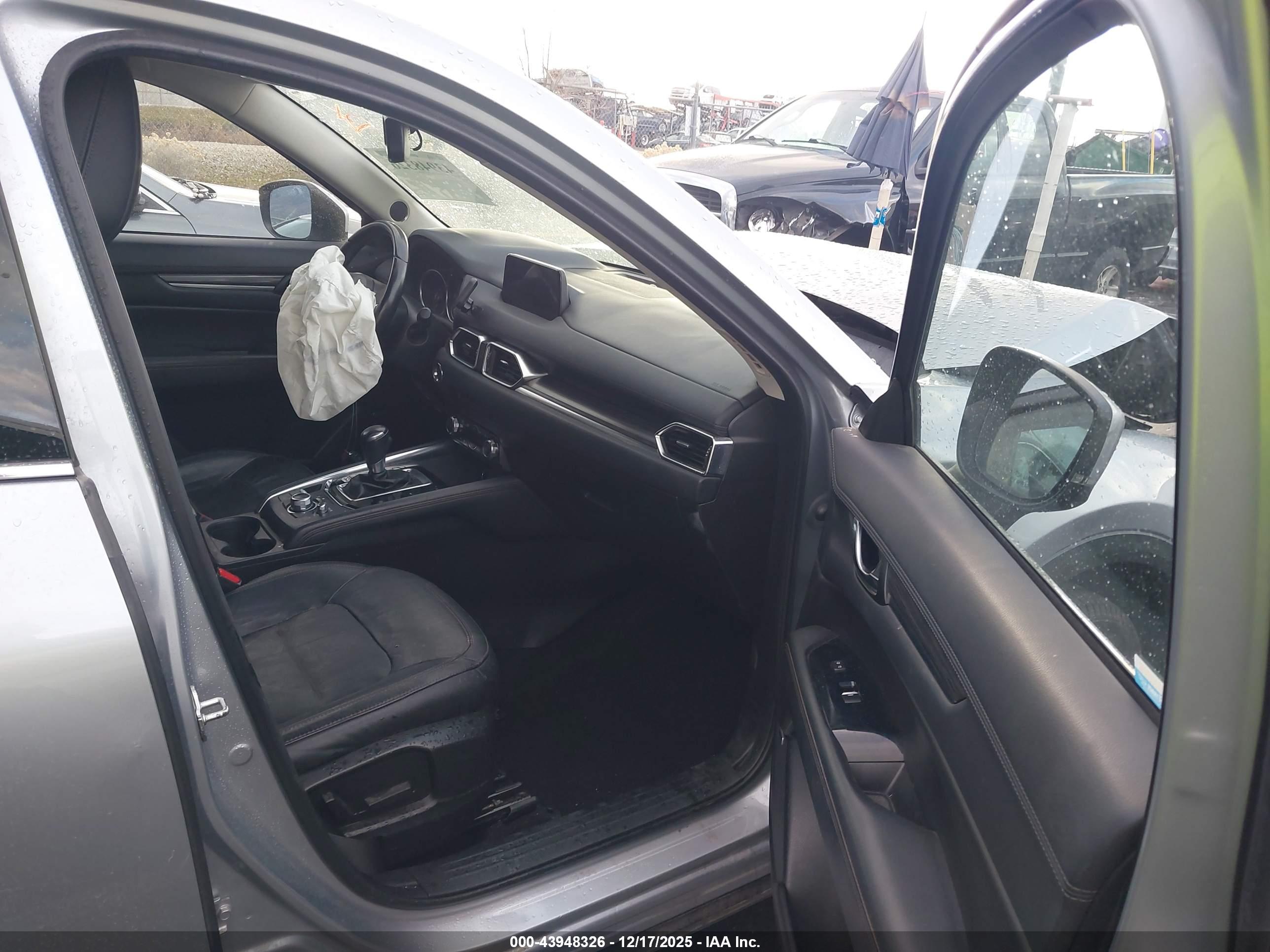 MAZDA CX-5 image 5