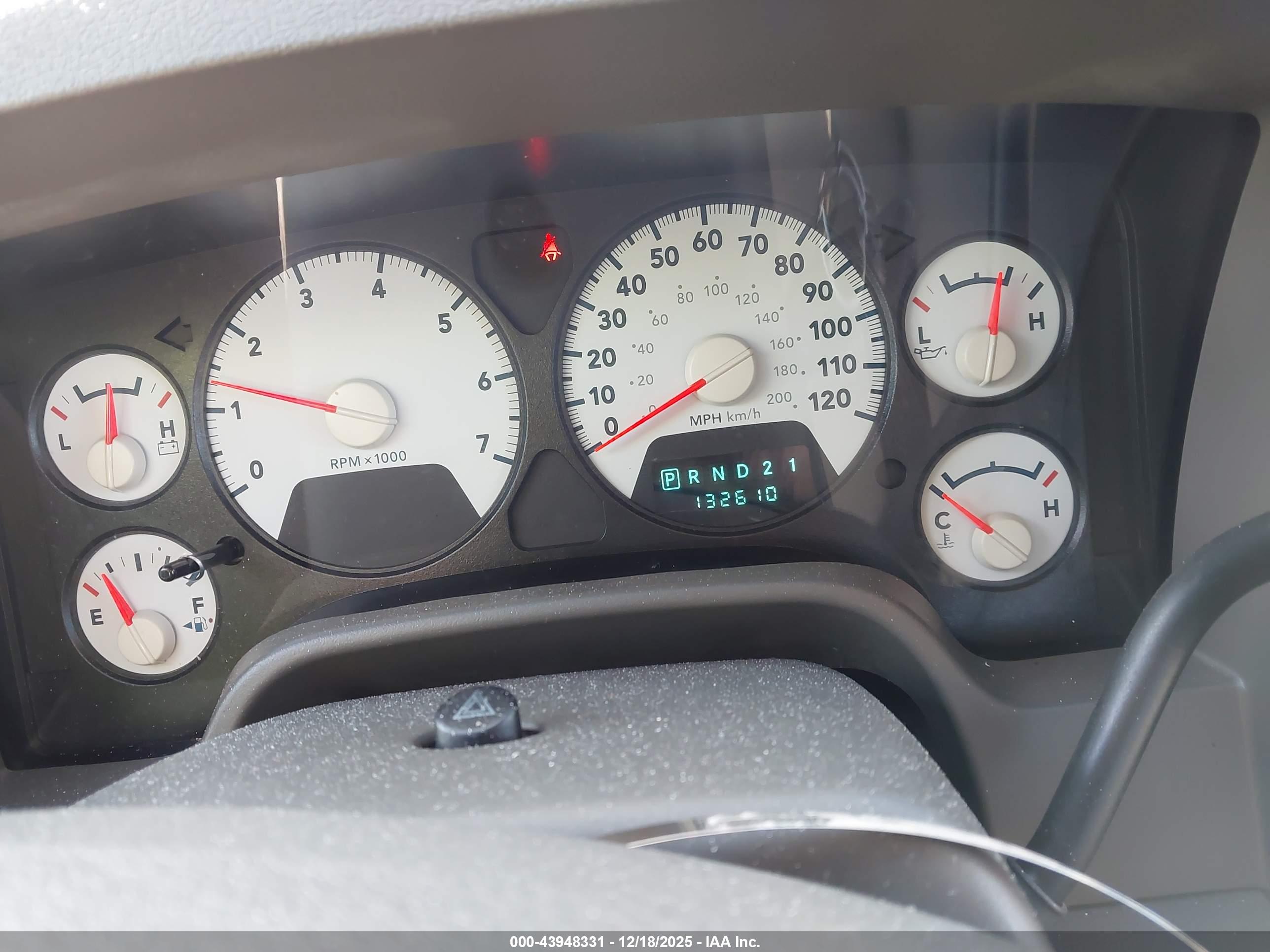 DODGE RAM image 7