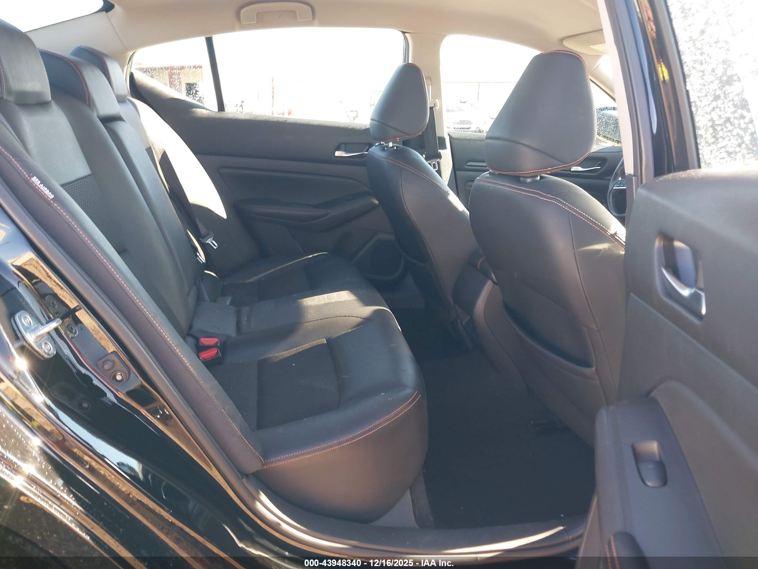 NISSAN ALTIMA image 8