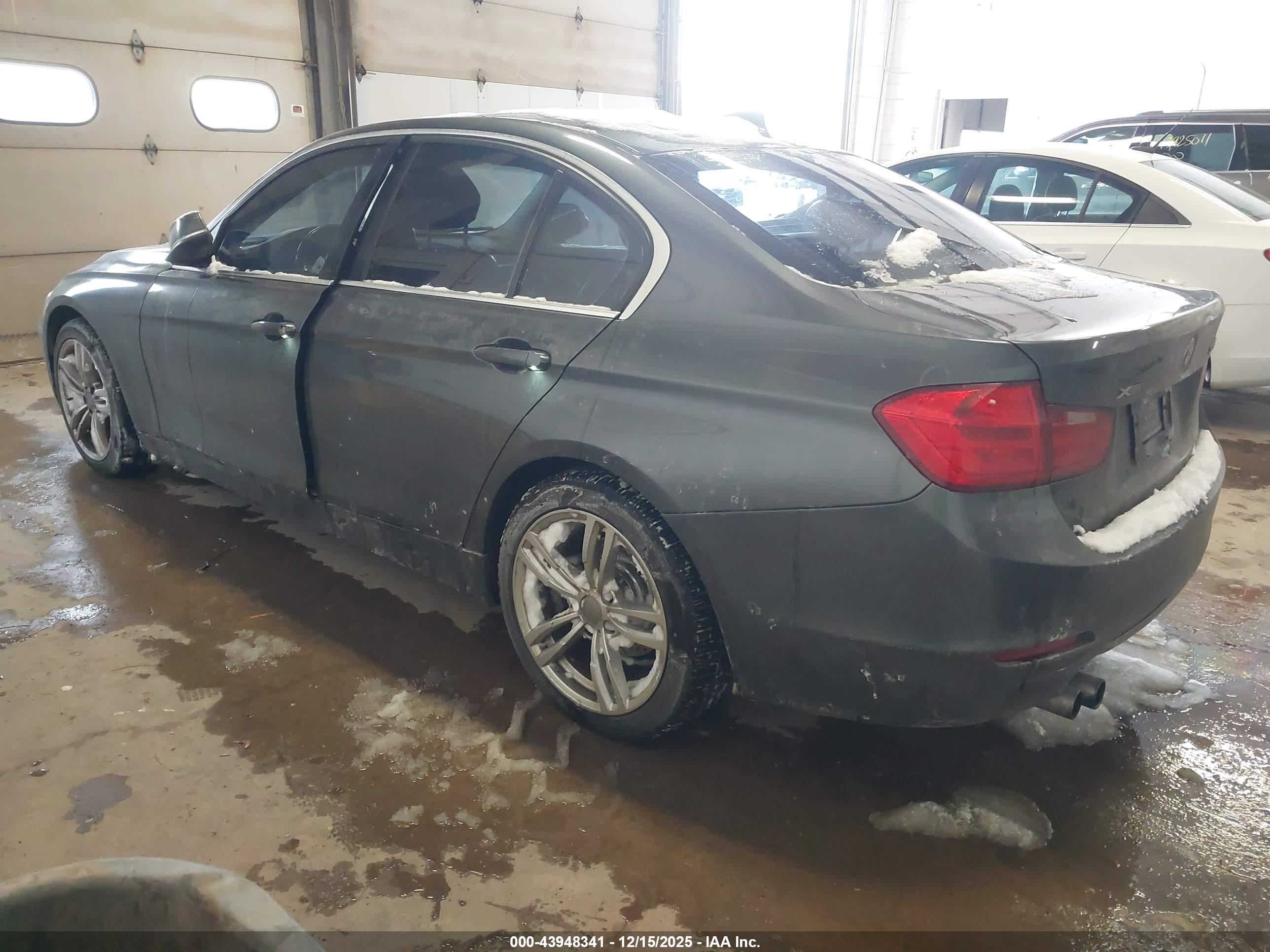 BMW 328I image 3