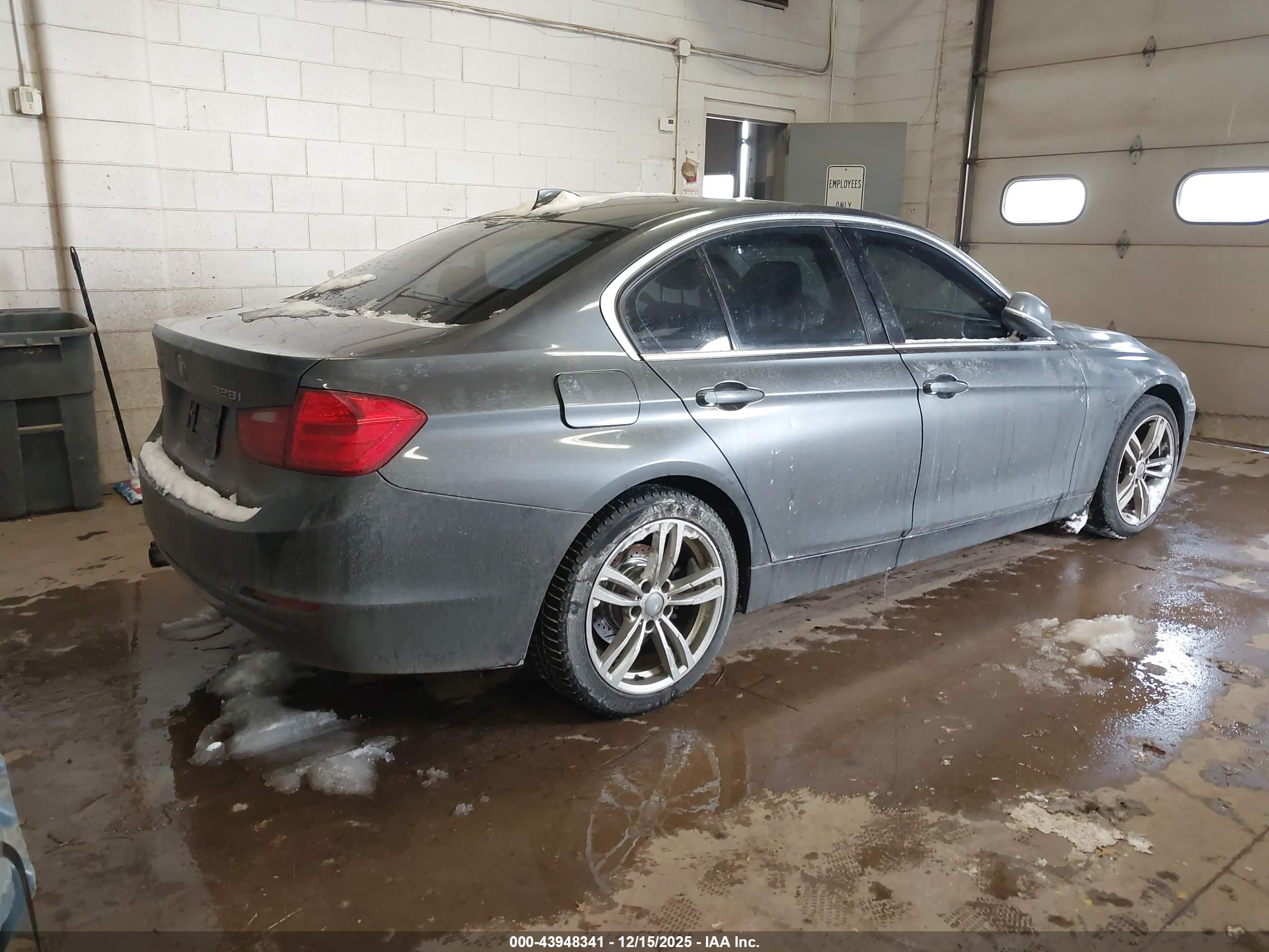BMW 328I image 4