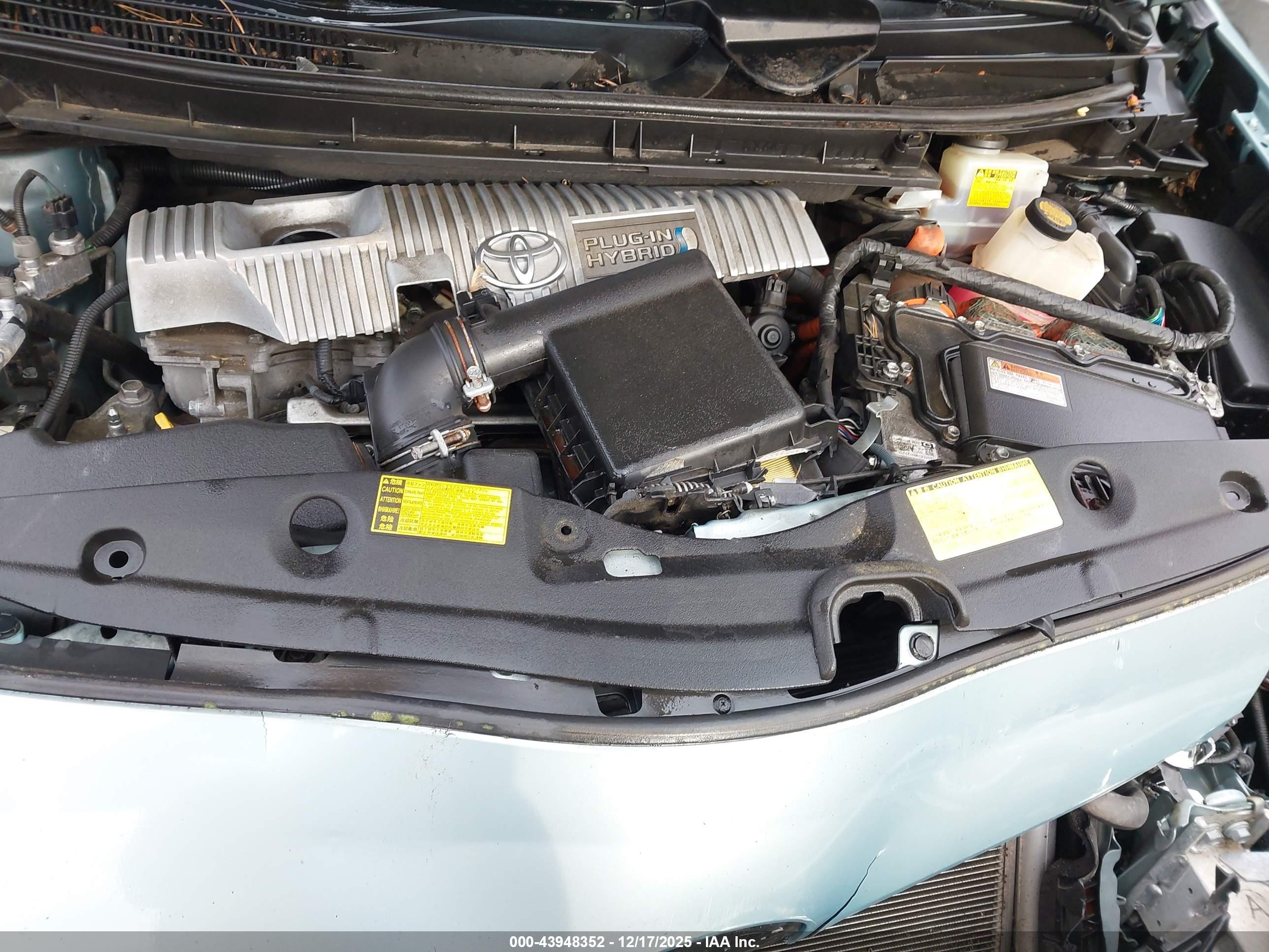 TOYOTA PRIUS image 10
