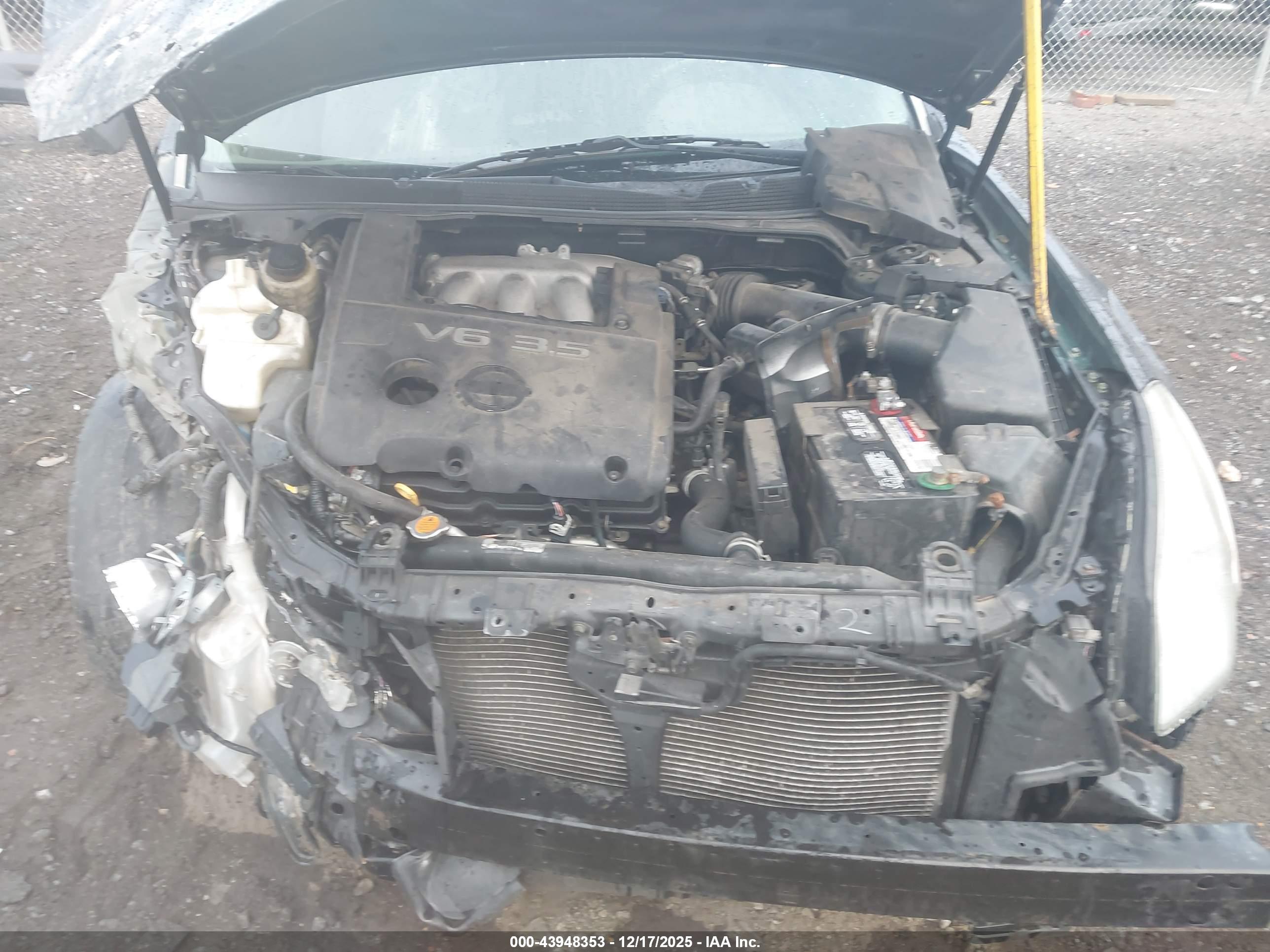 NISSAN MAXIMA image 10