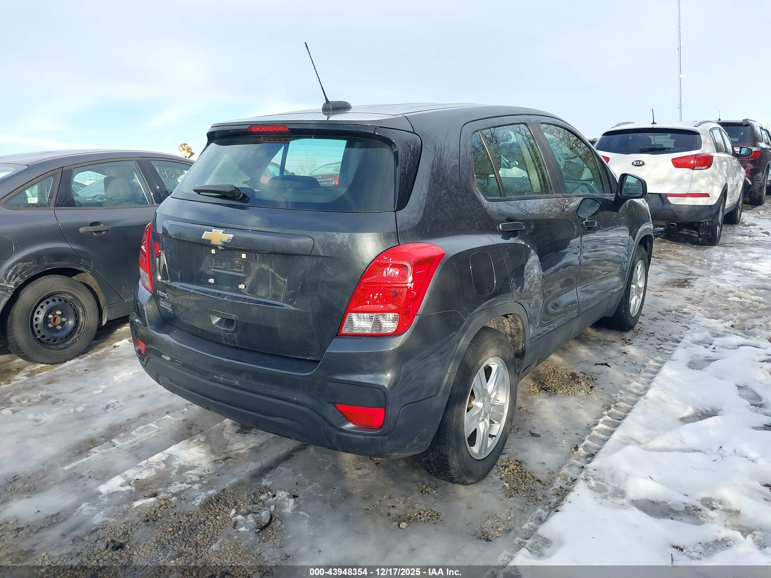 CHEVROLET TRAX image 4