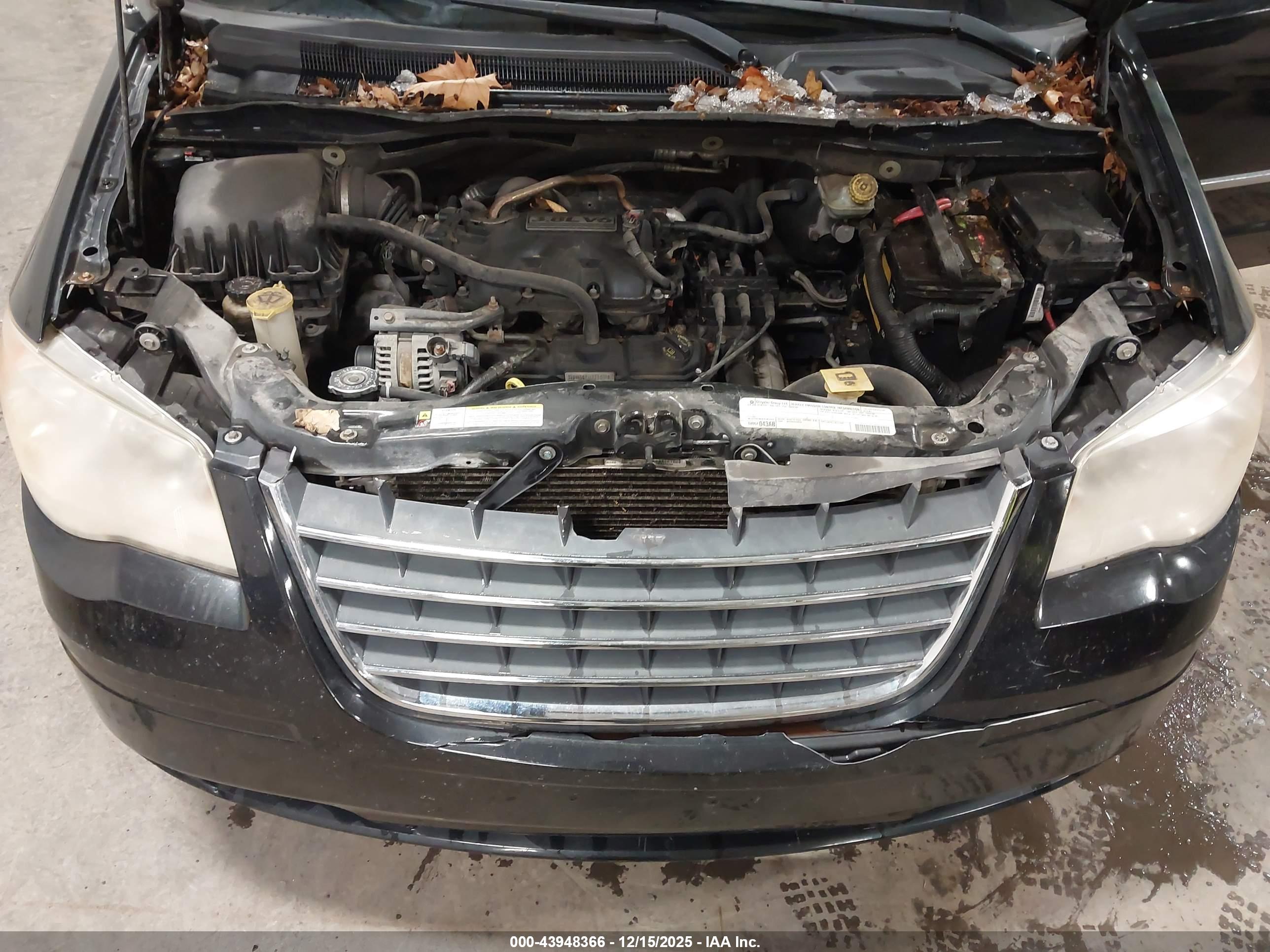 CHRYSLER TOWN image 10