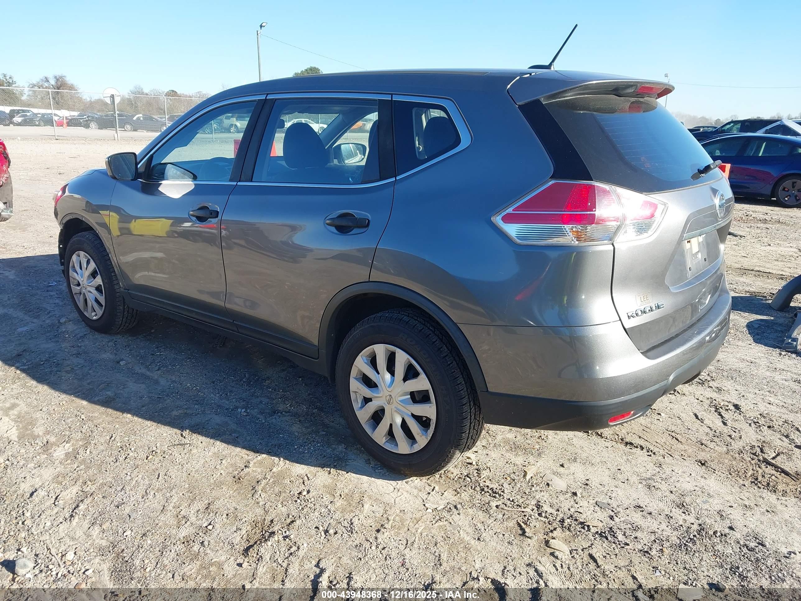 NISSAN ROGUE image 3