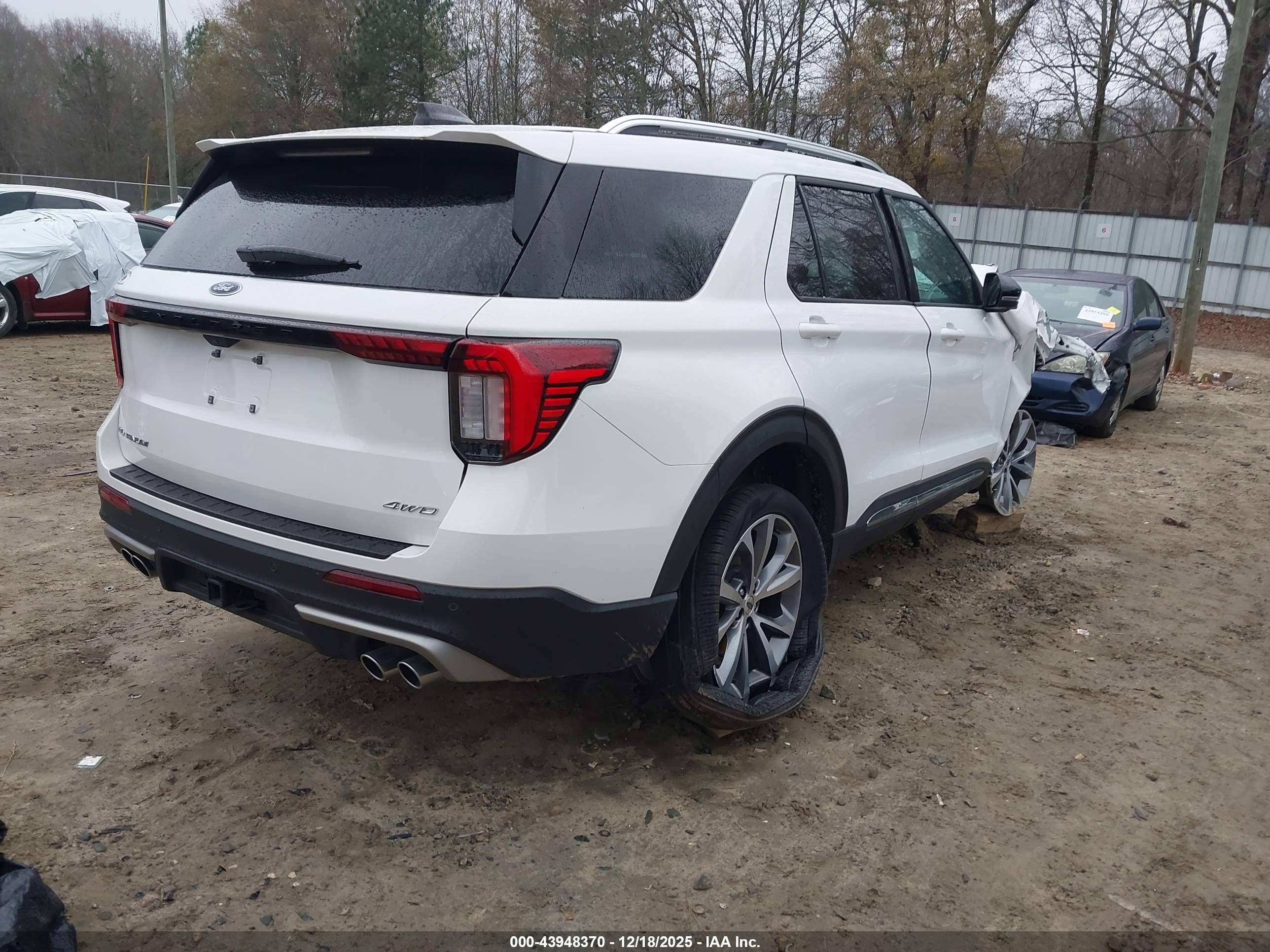 FORD EXPLORER image 4