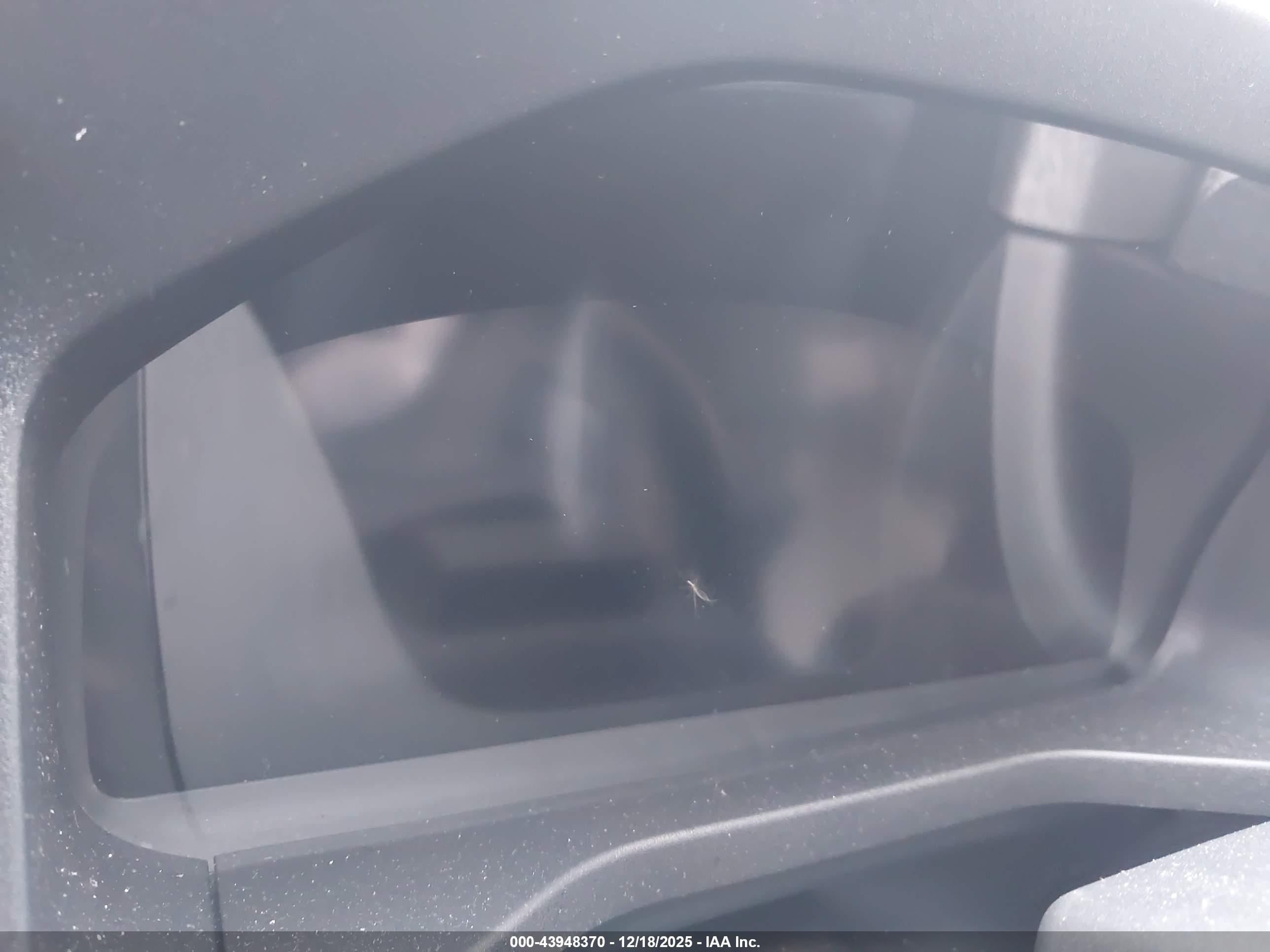 FORD EXPLORER image 7