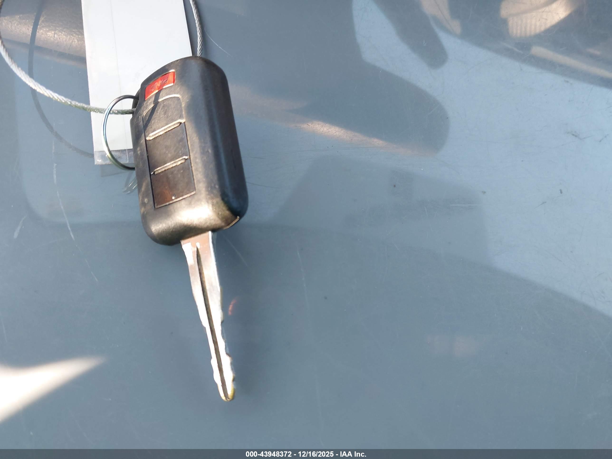 MITSUBISHI OUTLANDER image 11