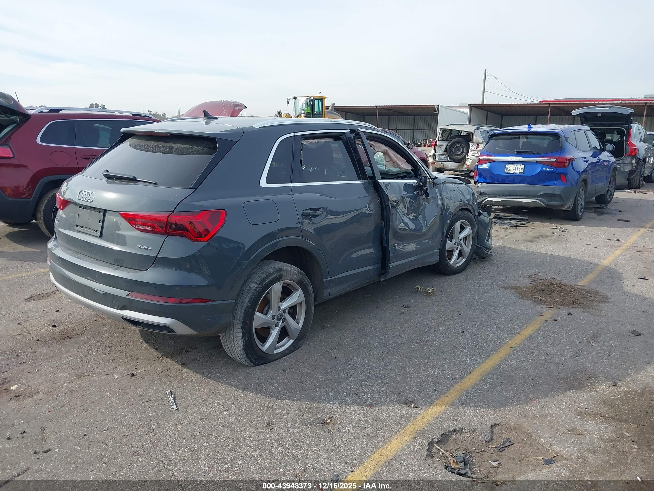 AUDI Q3 image 4