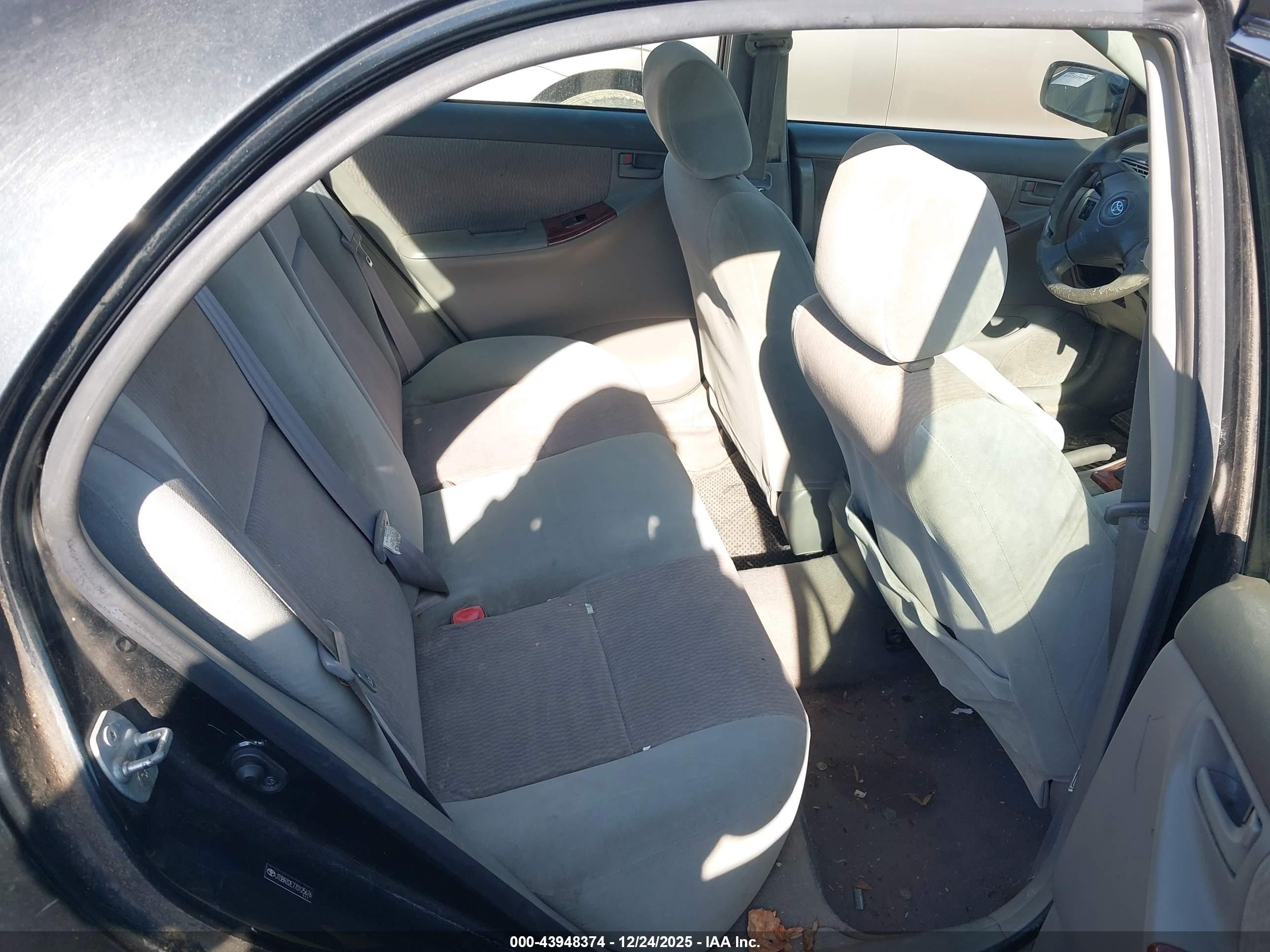TOYOTA COROLLA image 8