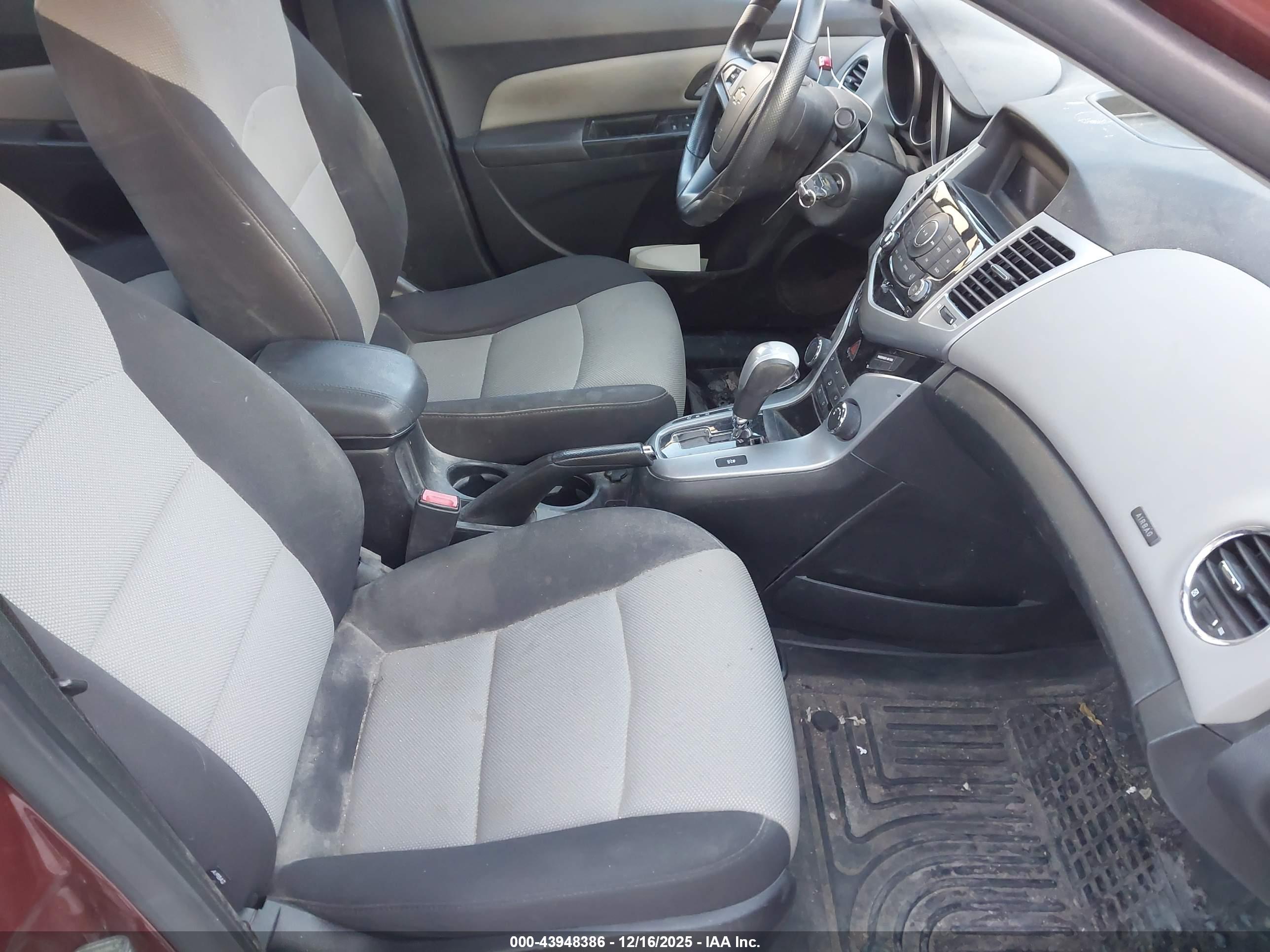 CHEVROLET CRUZE image 5