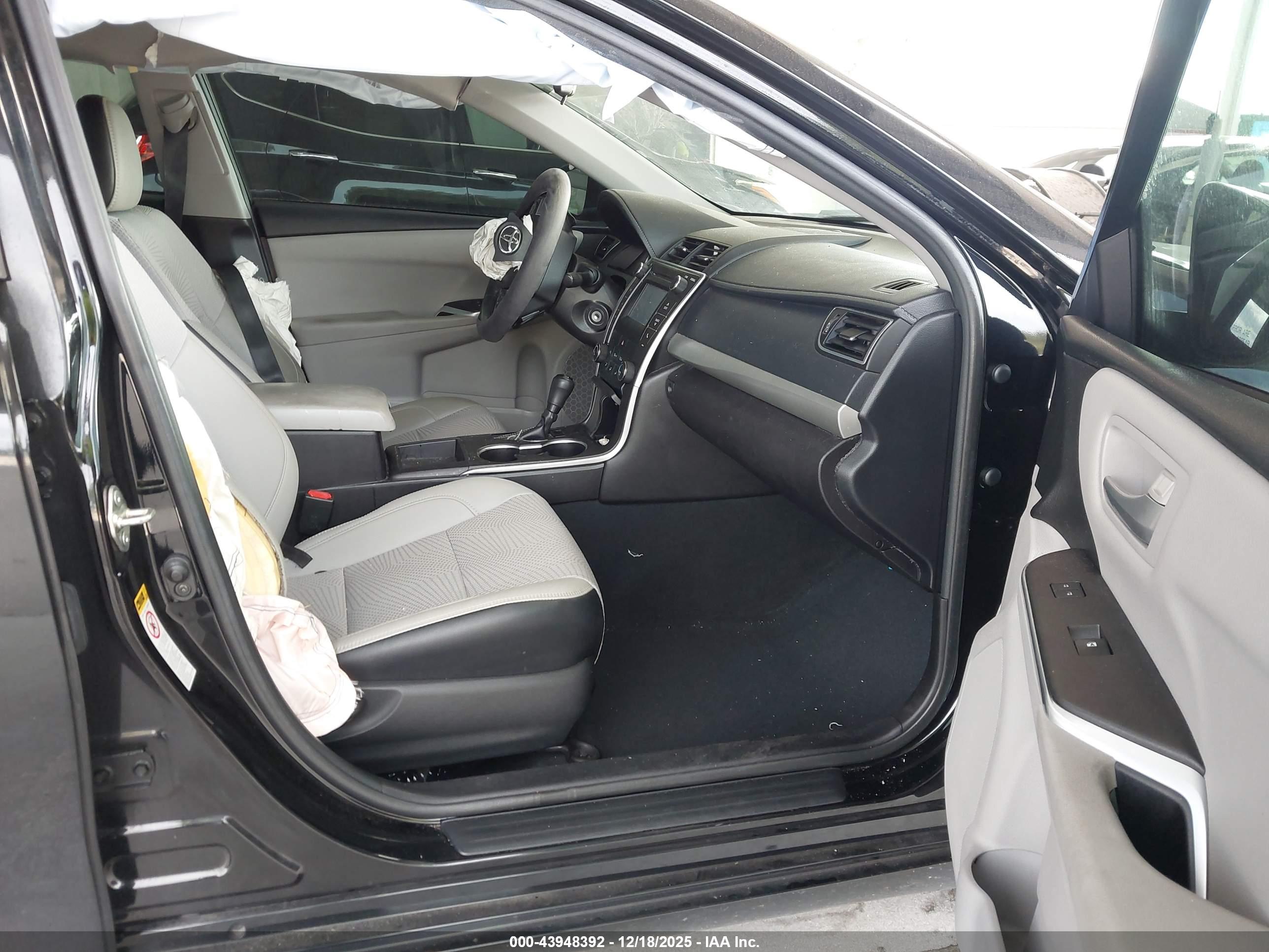 TOYOTA CAMRY image 5