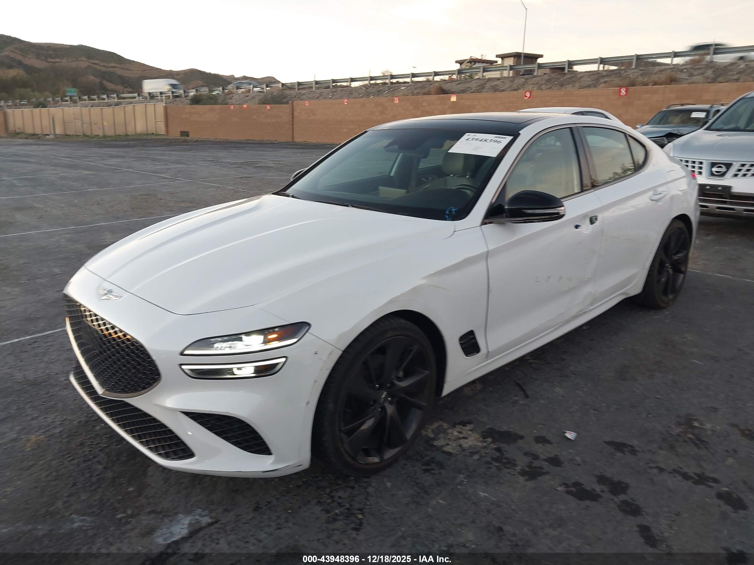 GENESIS G70 image 2
