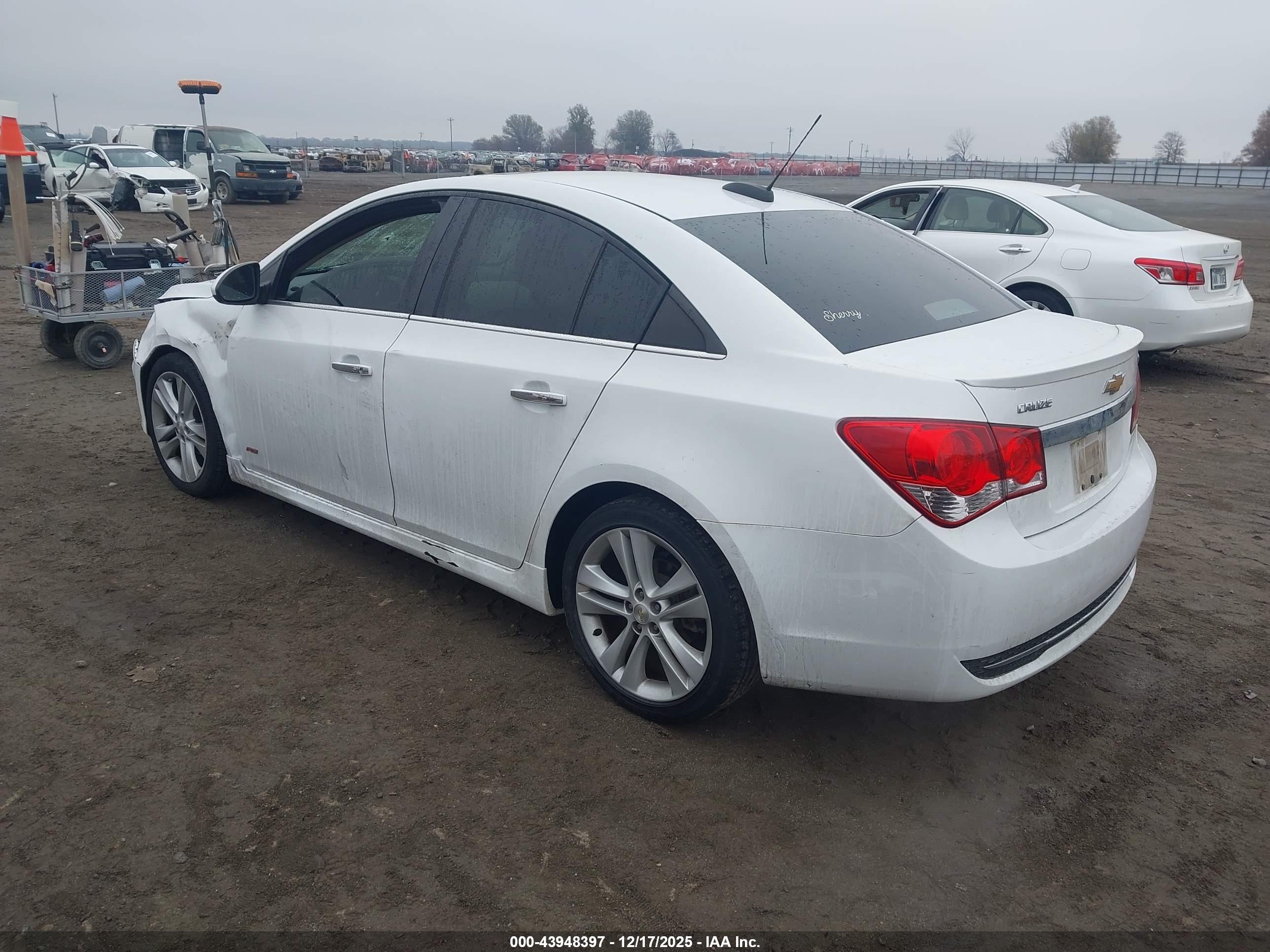 CHEVROLET CRUZE image 3