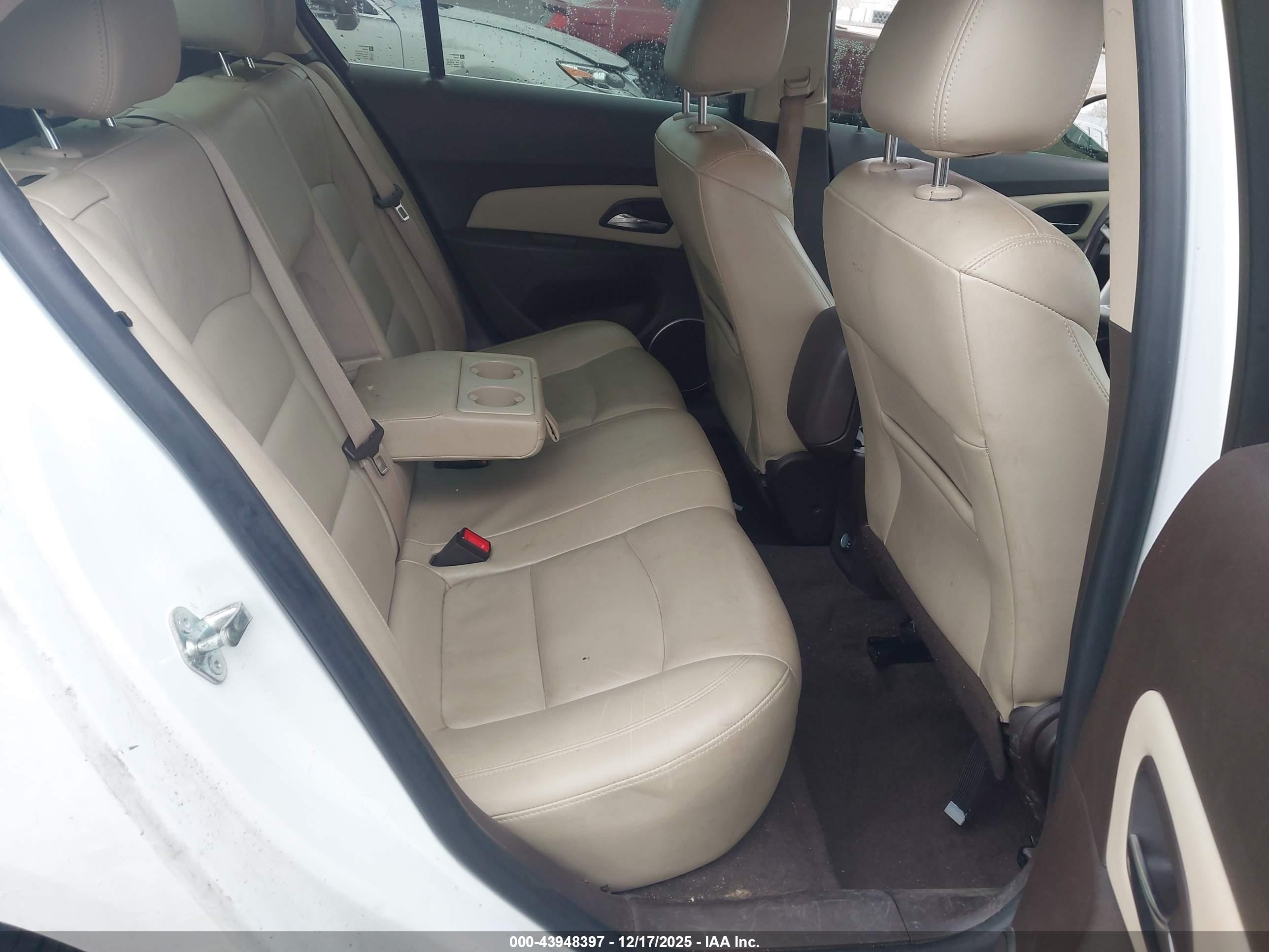 CHEVROLET CRUZE image 8
