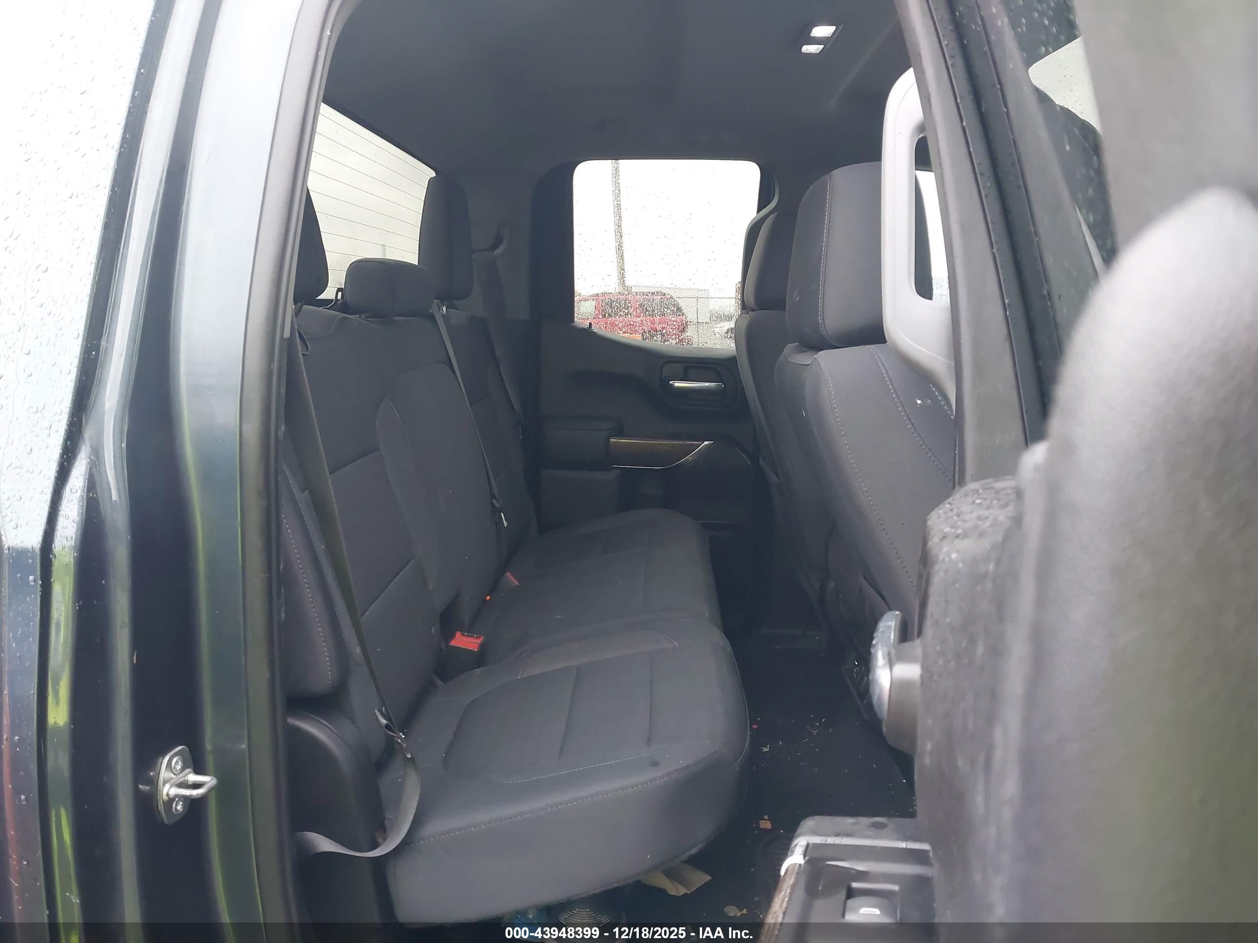 GMC SIERRA image 8