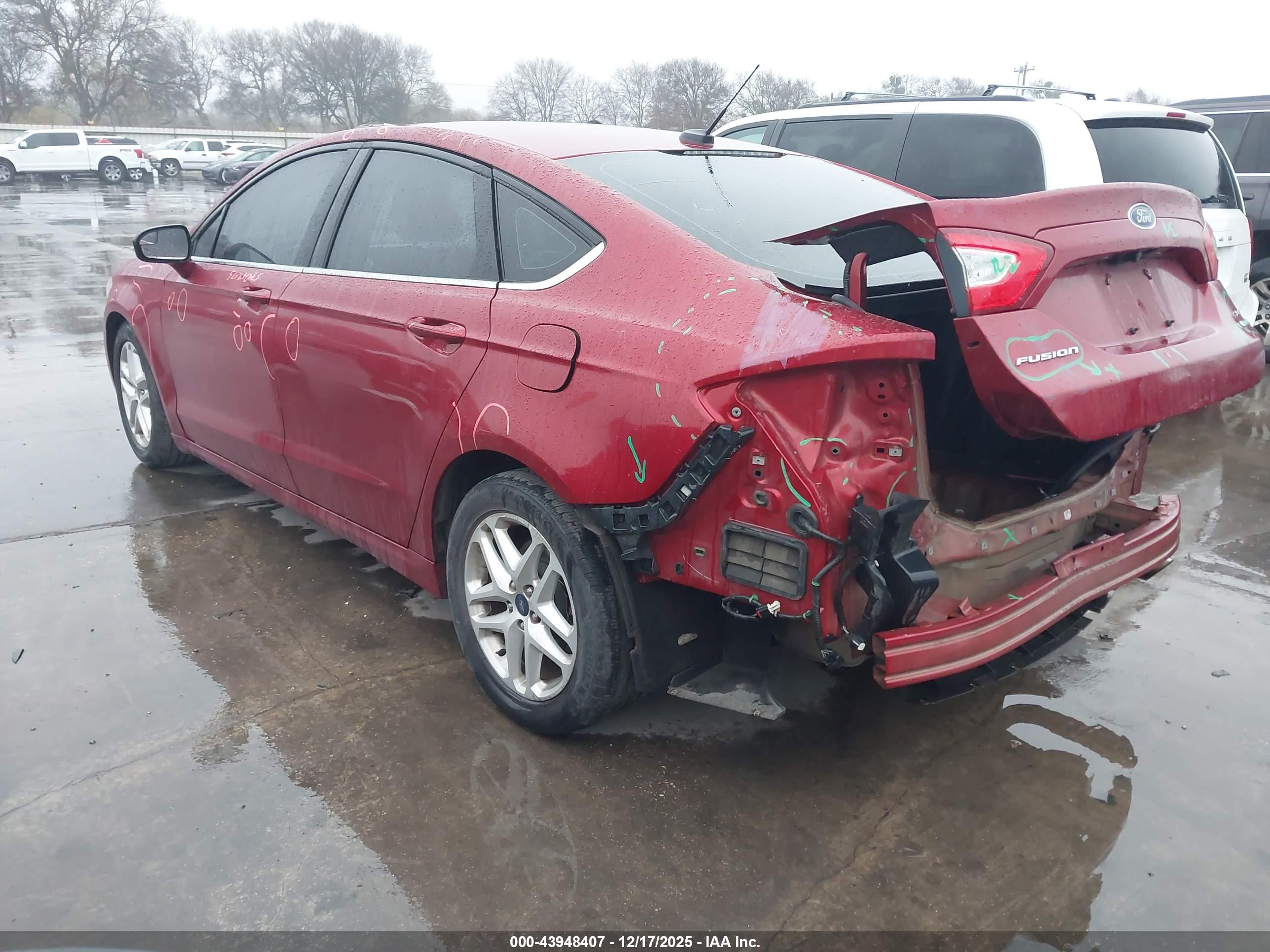FORD FUSION image 3
