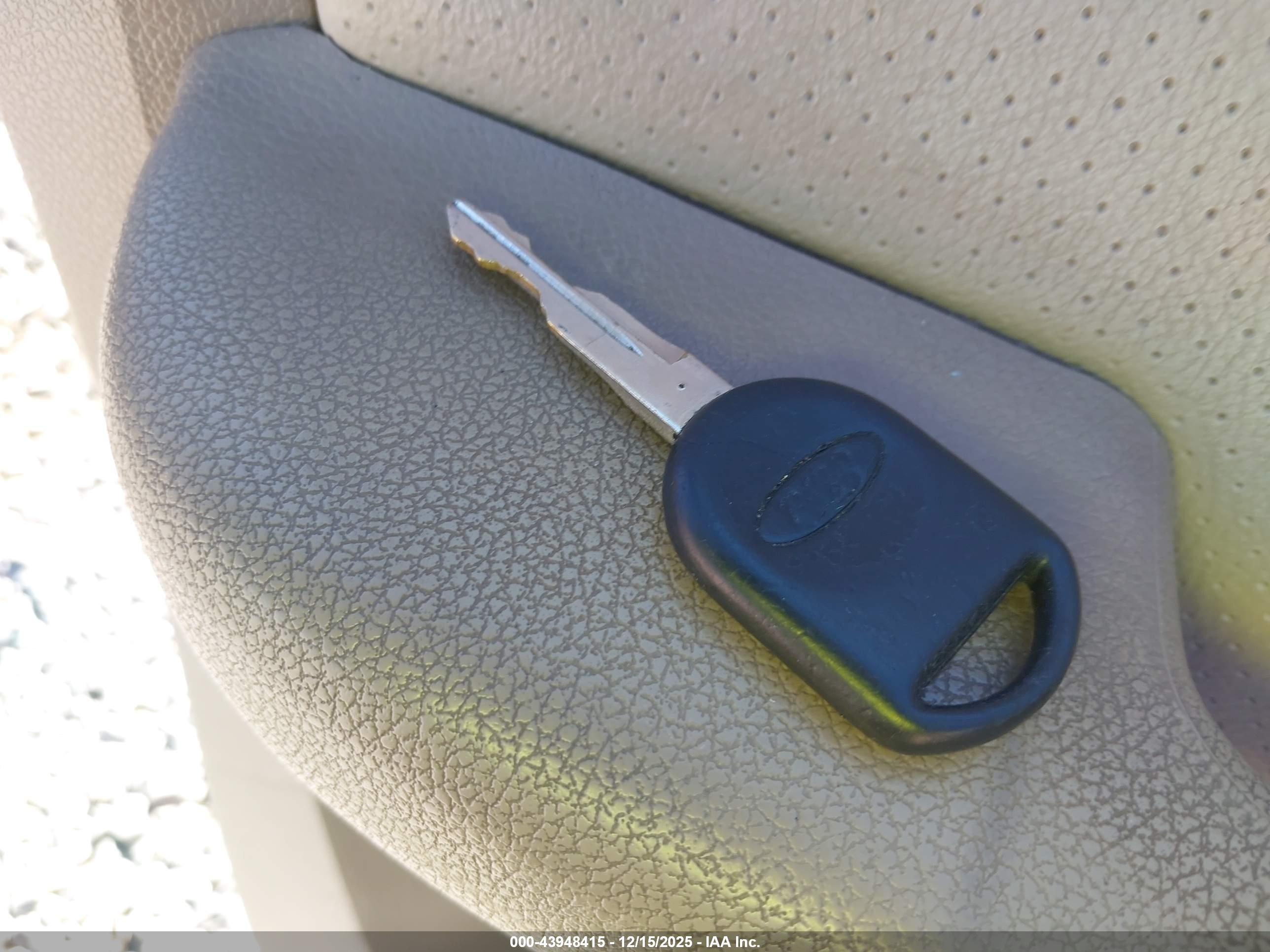 FORD EXPEDITION image 11