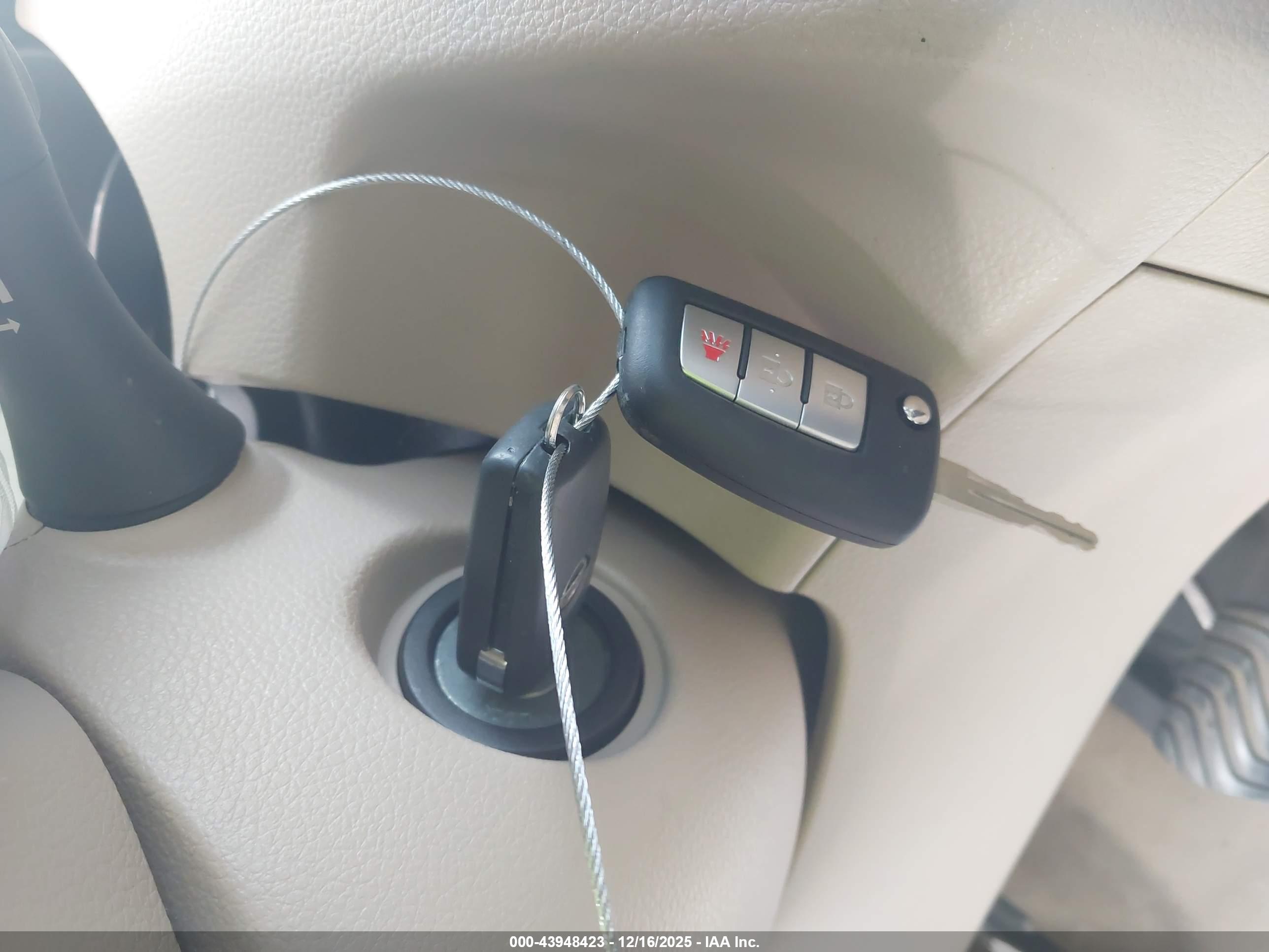 NISSAN ROGUE image 11
