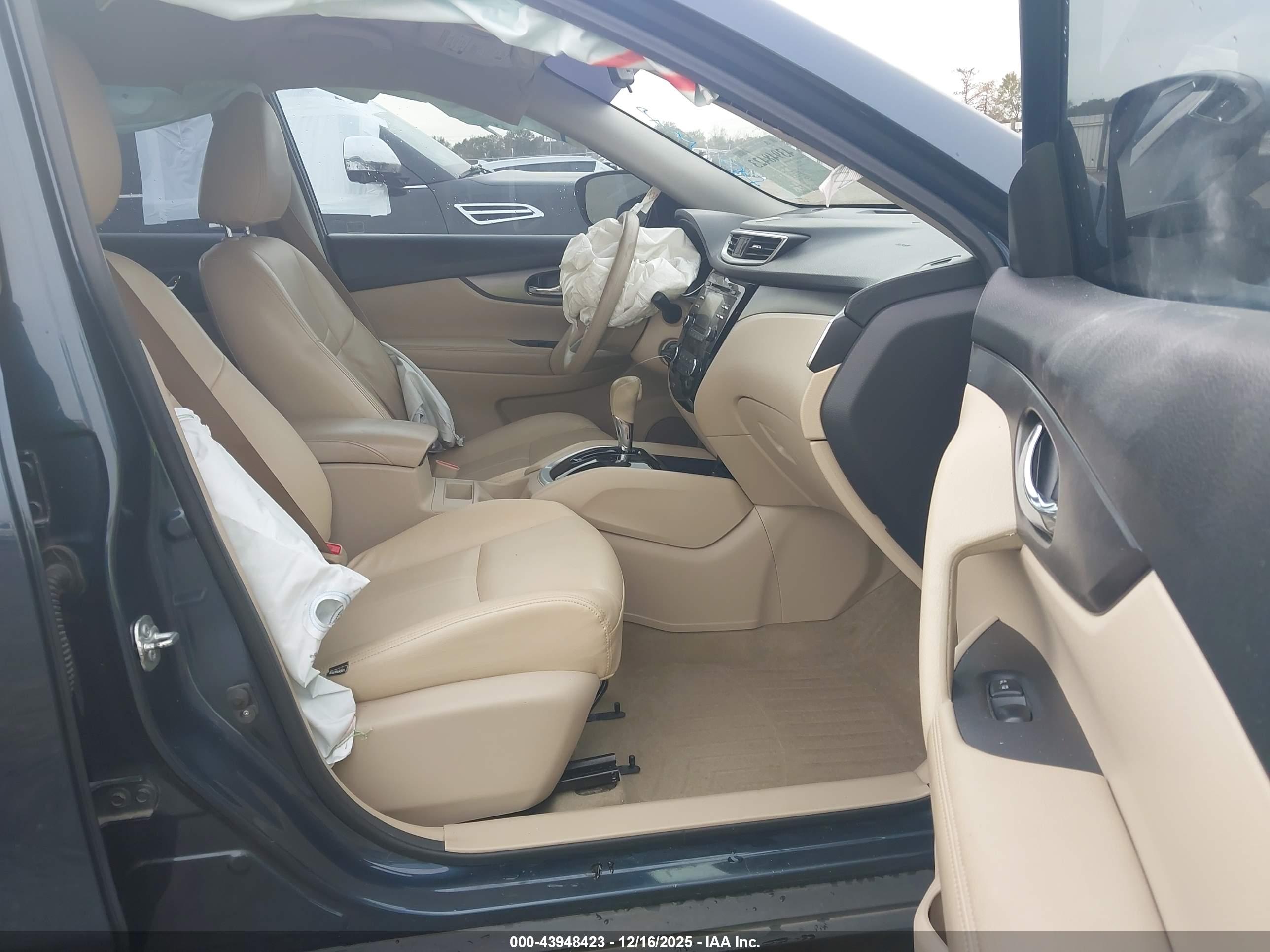 NISSAN ROGUE image 5