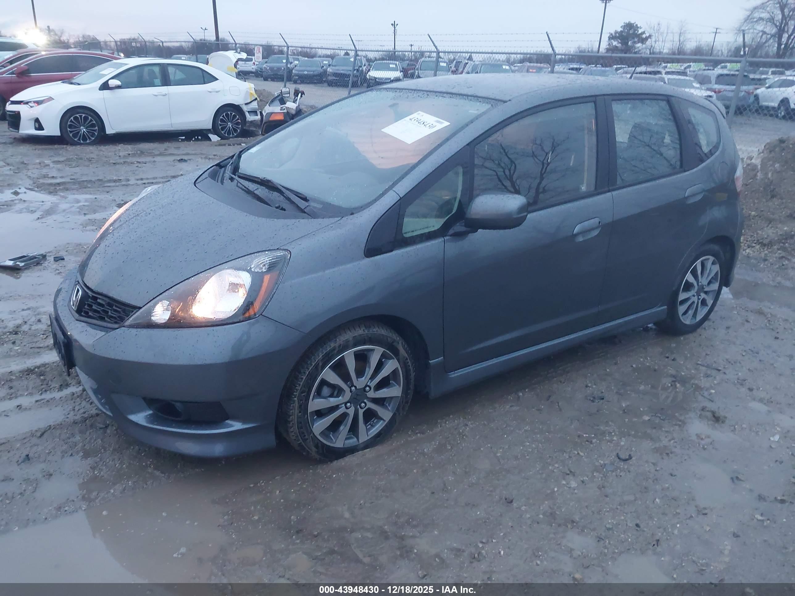 HONDA FIT image 2