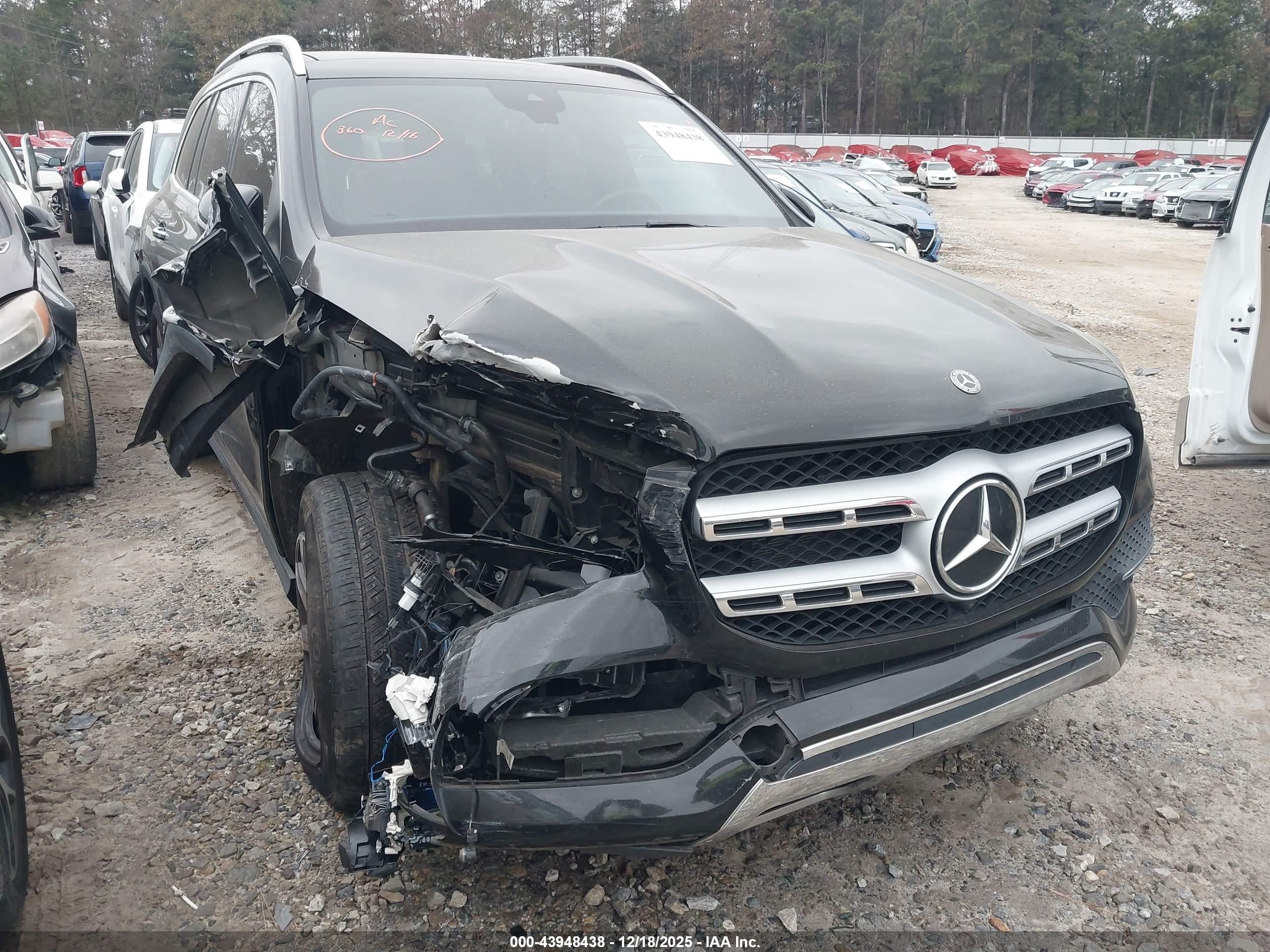 MERCEDES-BENZ GLS image 6