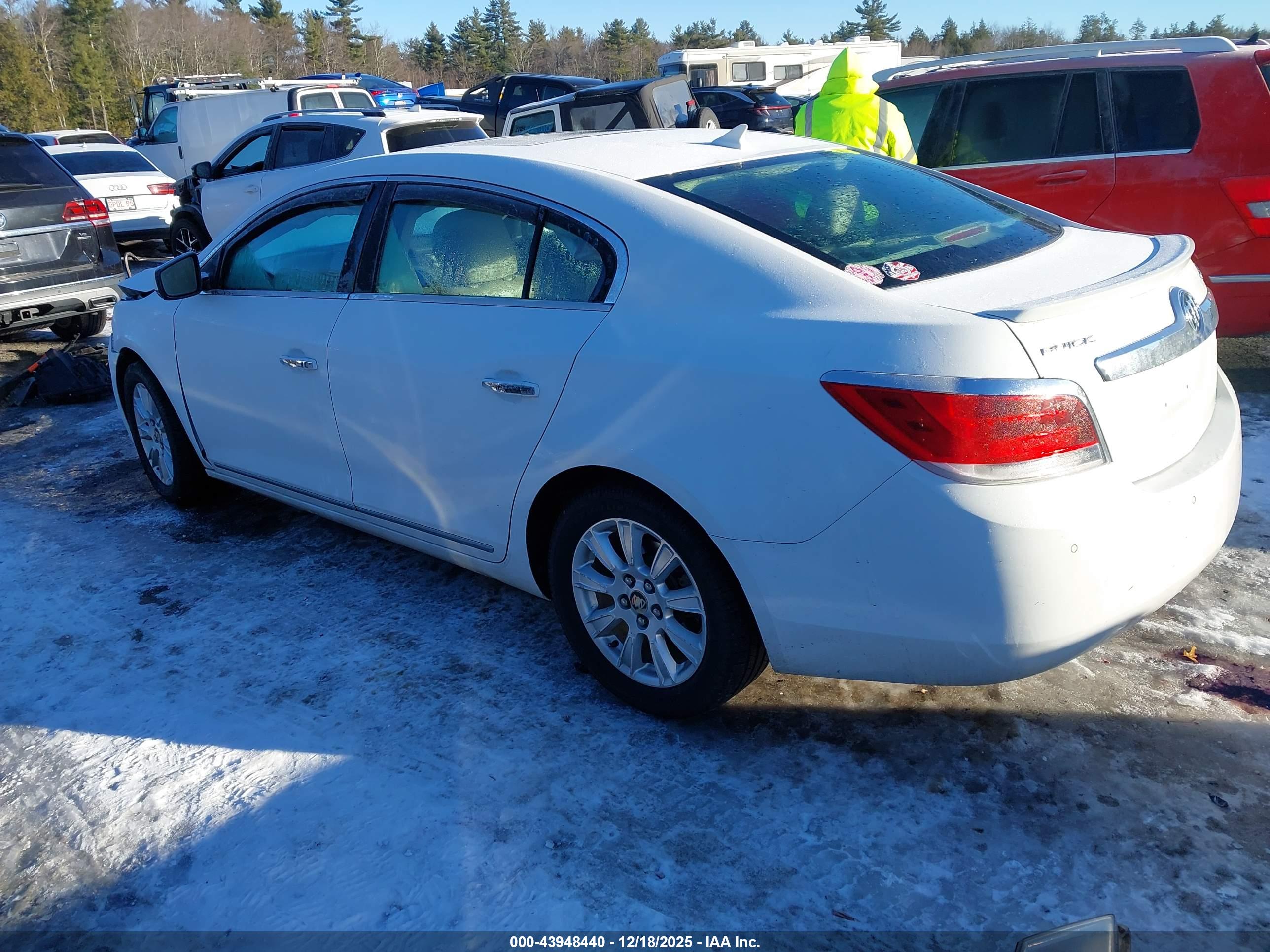 BUICK LACROSSE image 3