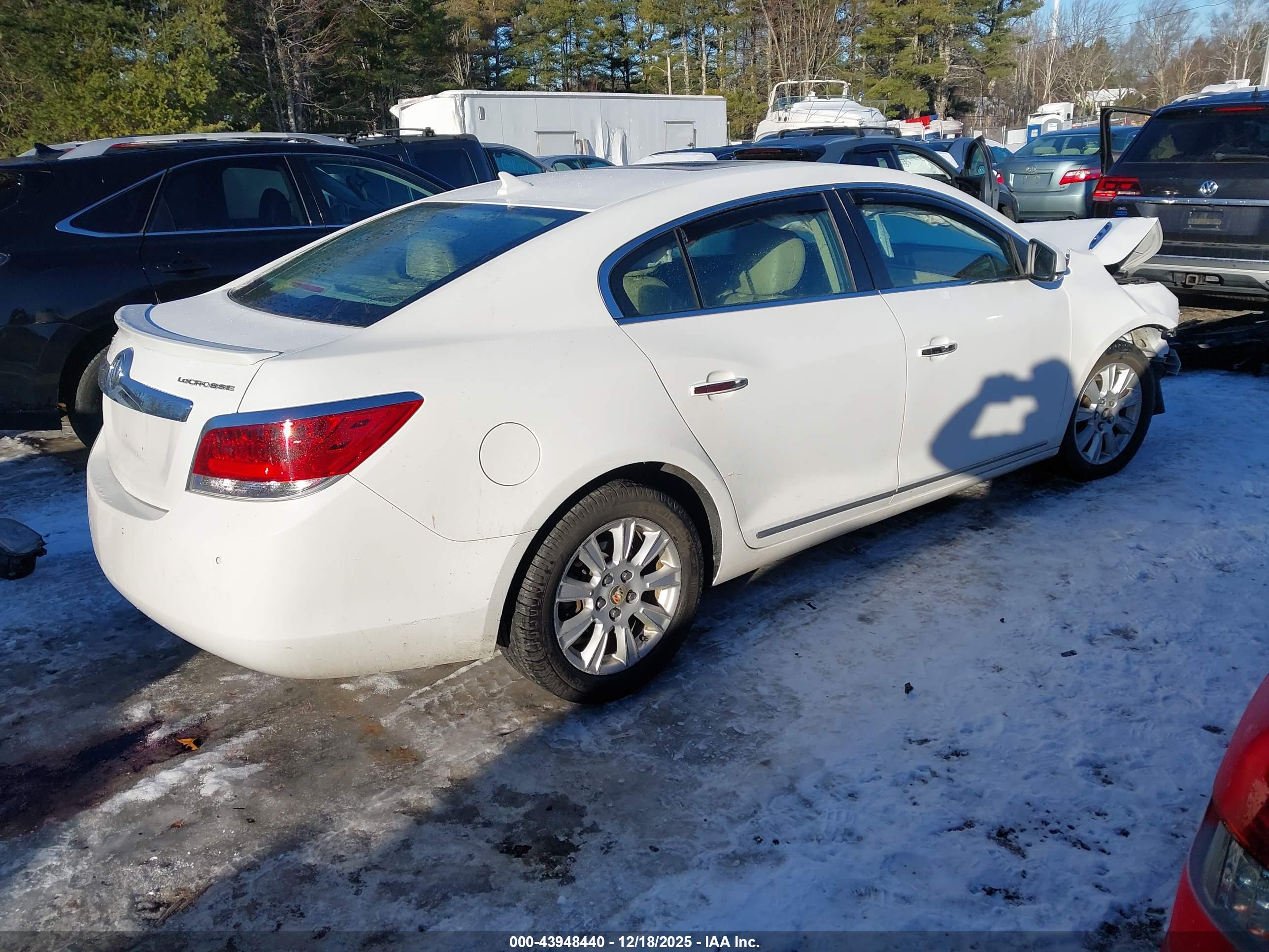 BUICK LACROSSE image 4