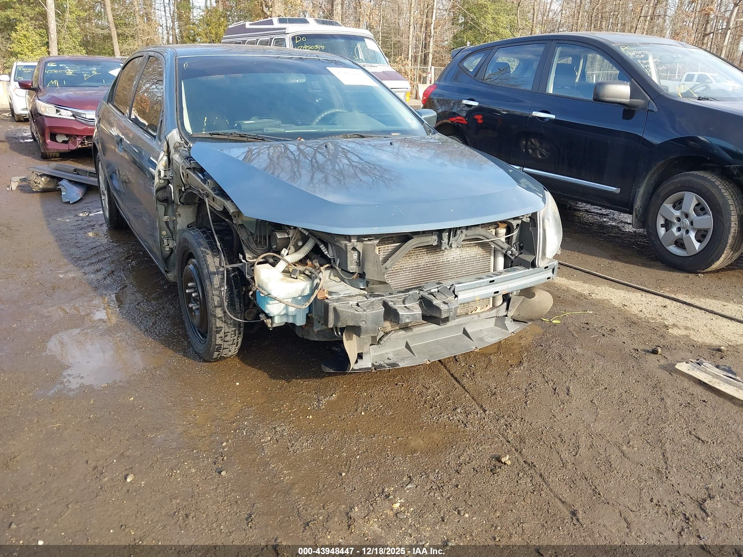 FORD FUSION image 6