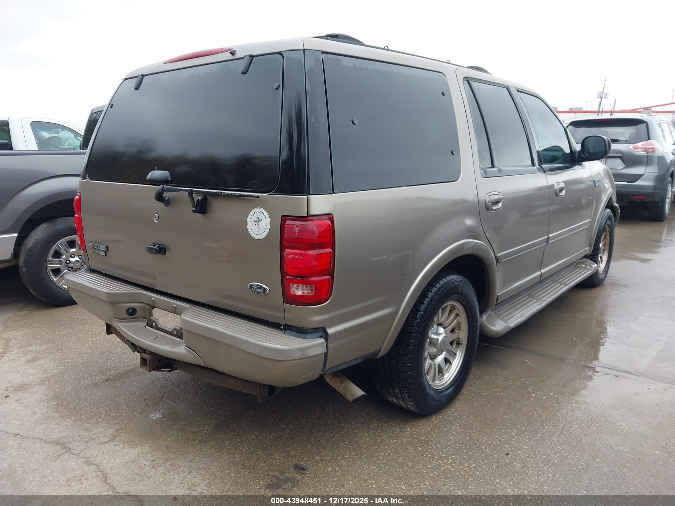FORD EXPEDITION image 4