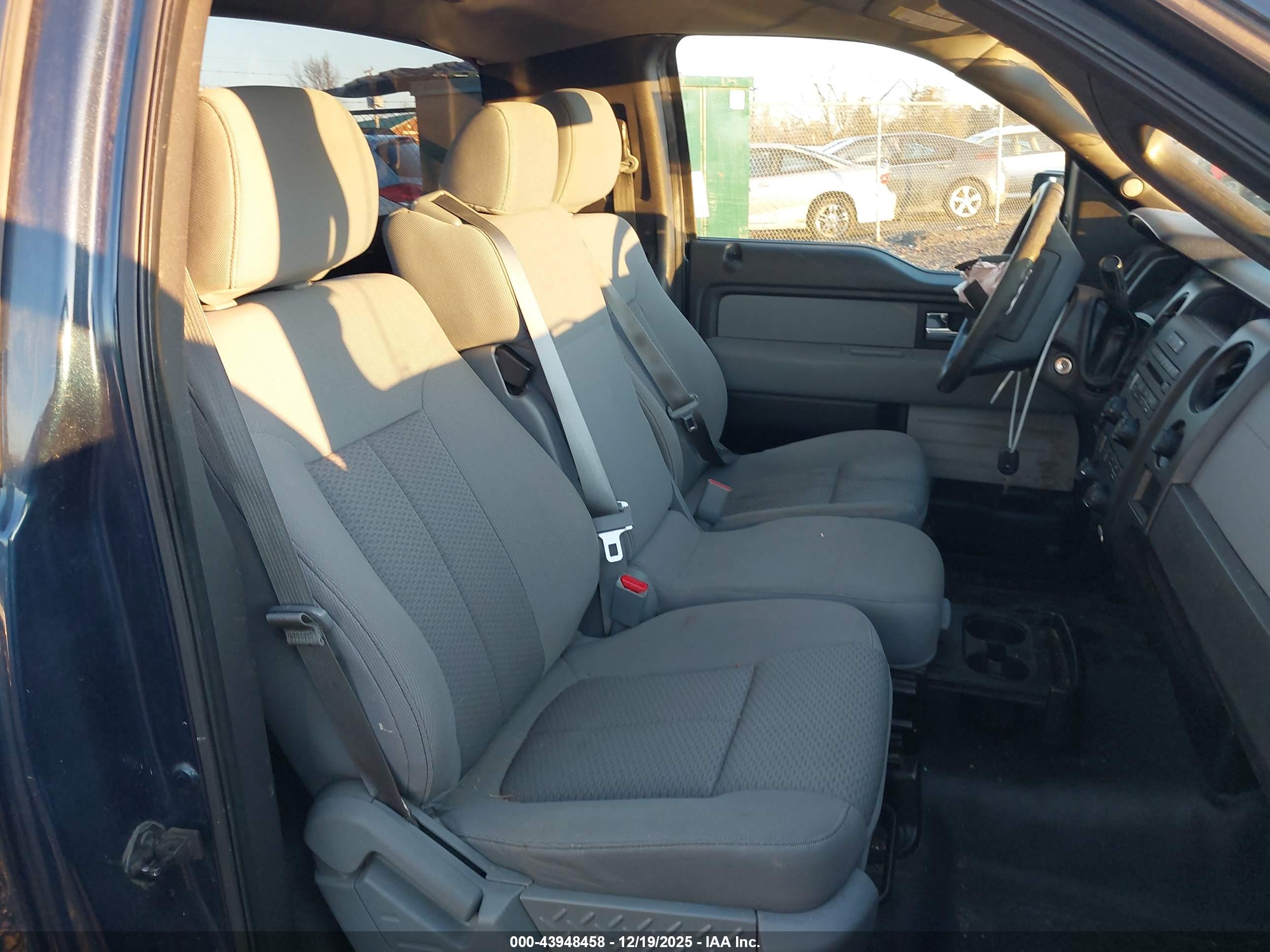 FORD F-150 image 8