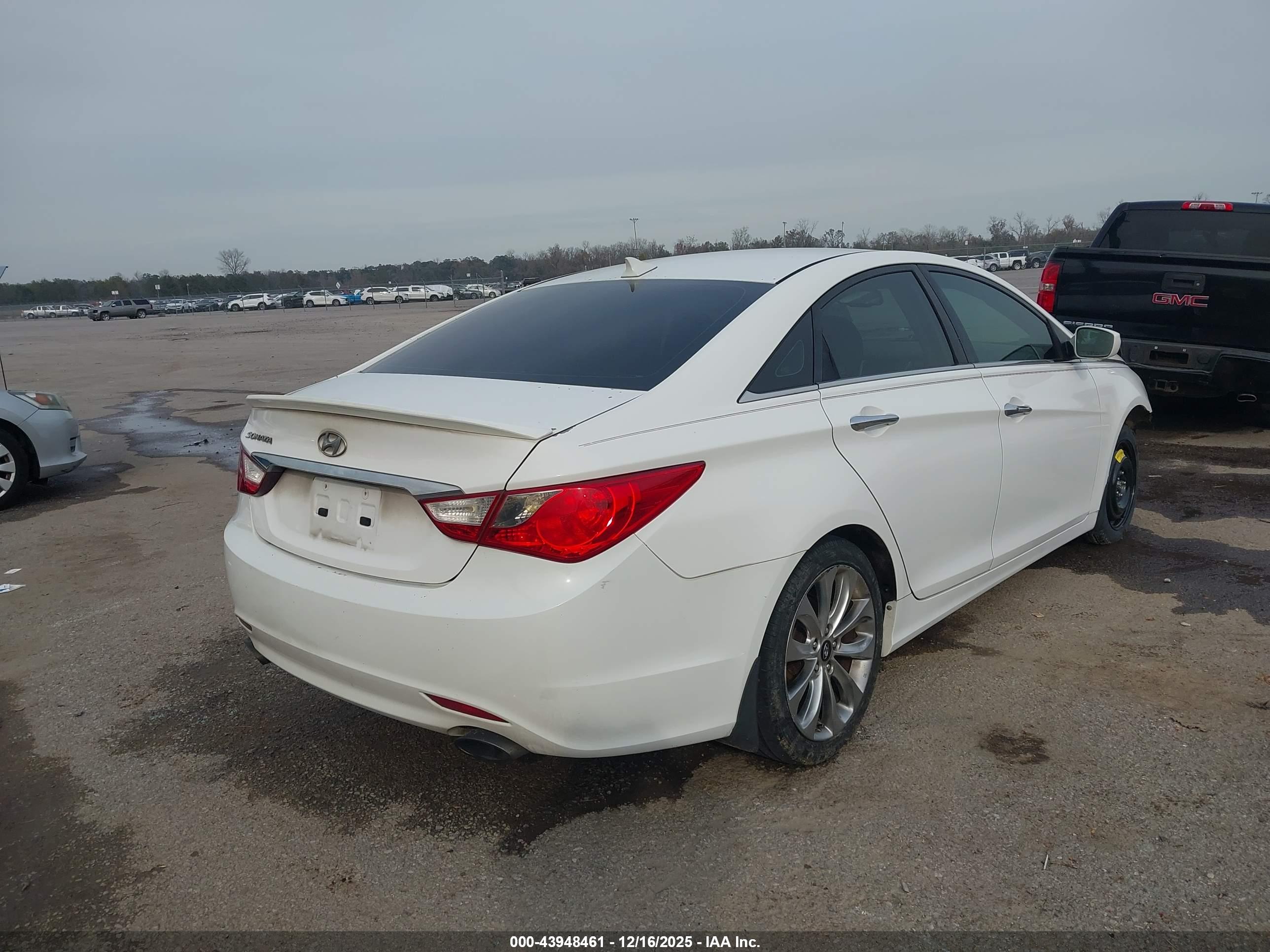 HYUNDAI SONATA image 4