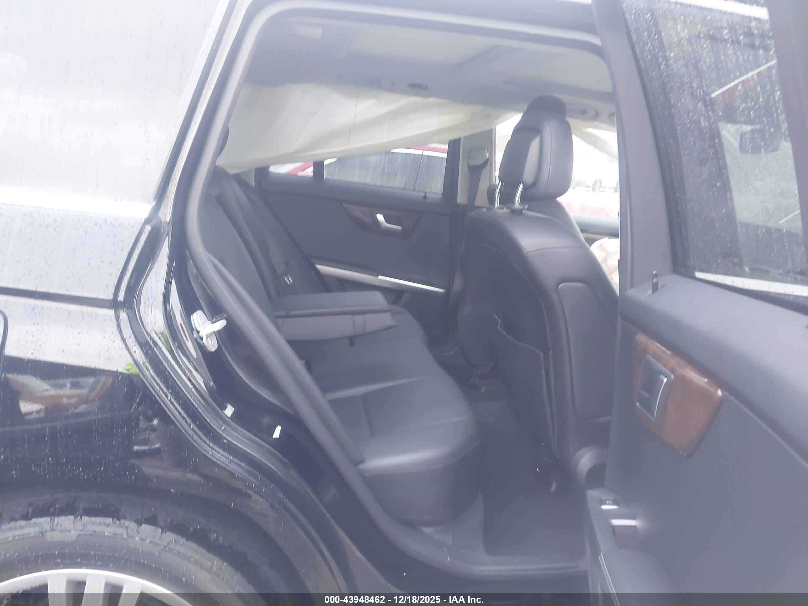 MERCEDES-BENZ GLK image 8