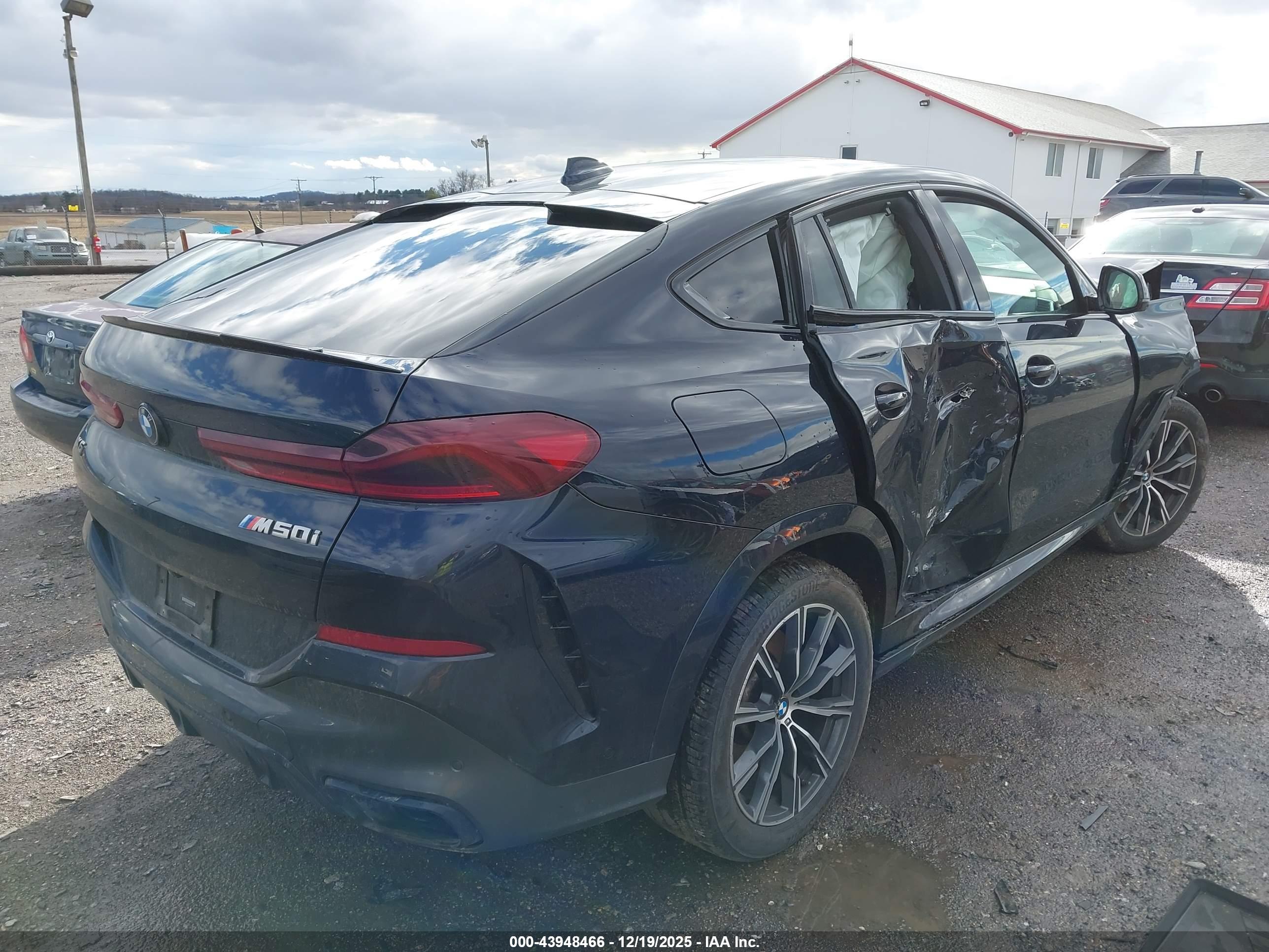 BMW X6 image 4