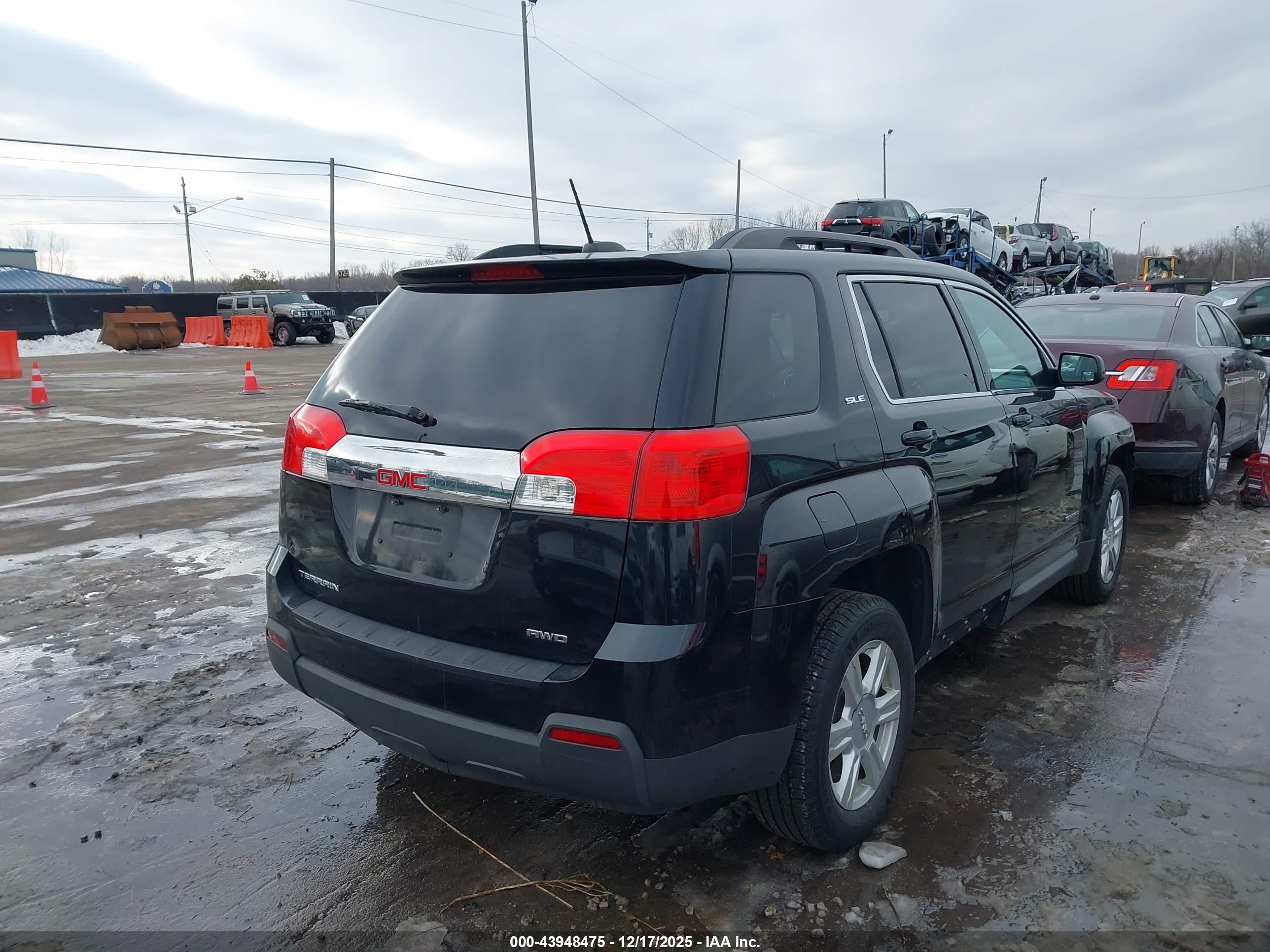 GMC TERRAIN image 4