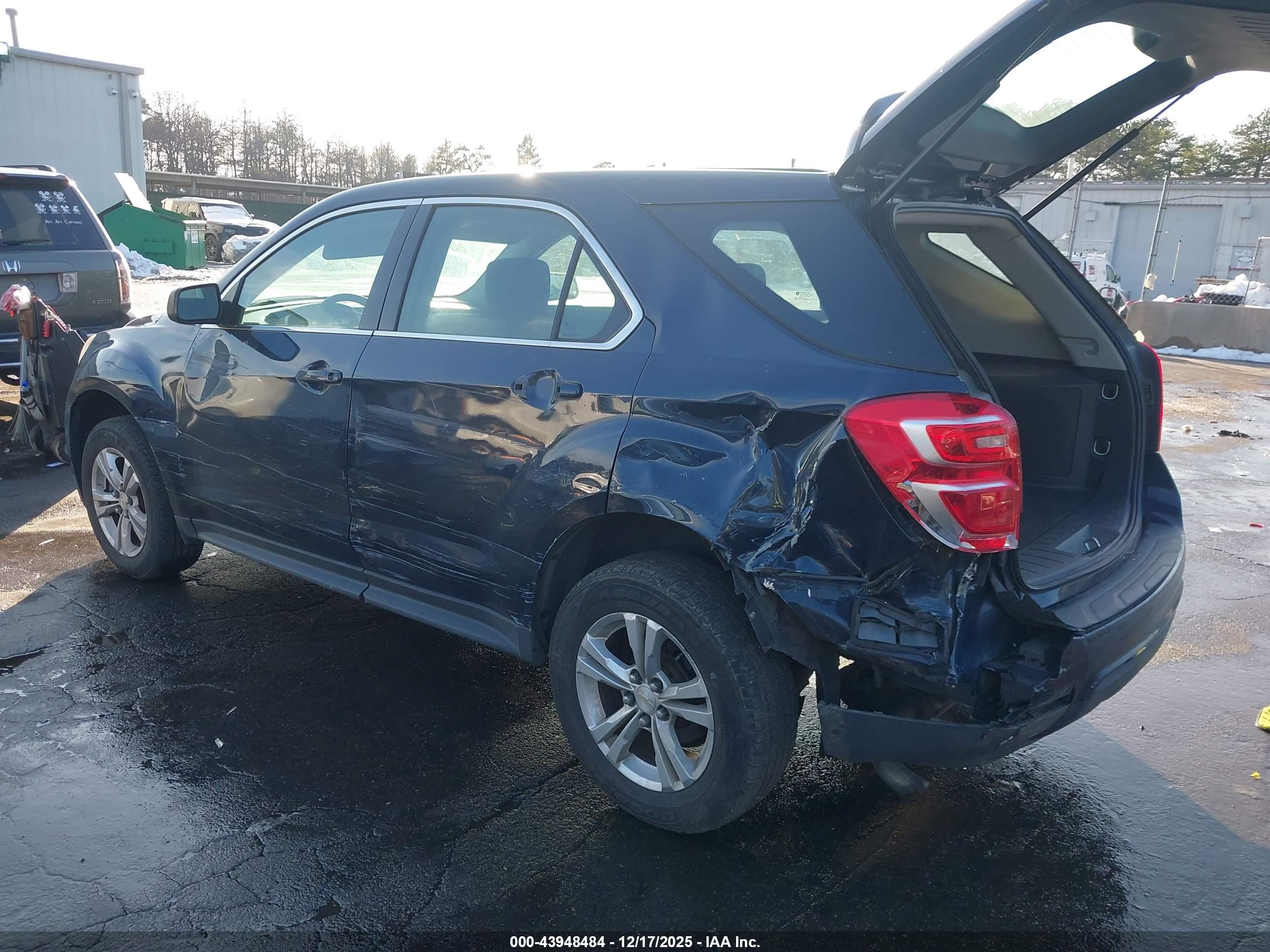 CHEVROLET EQUINOX image 3