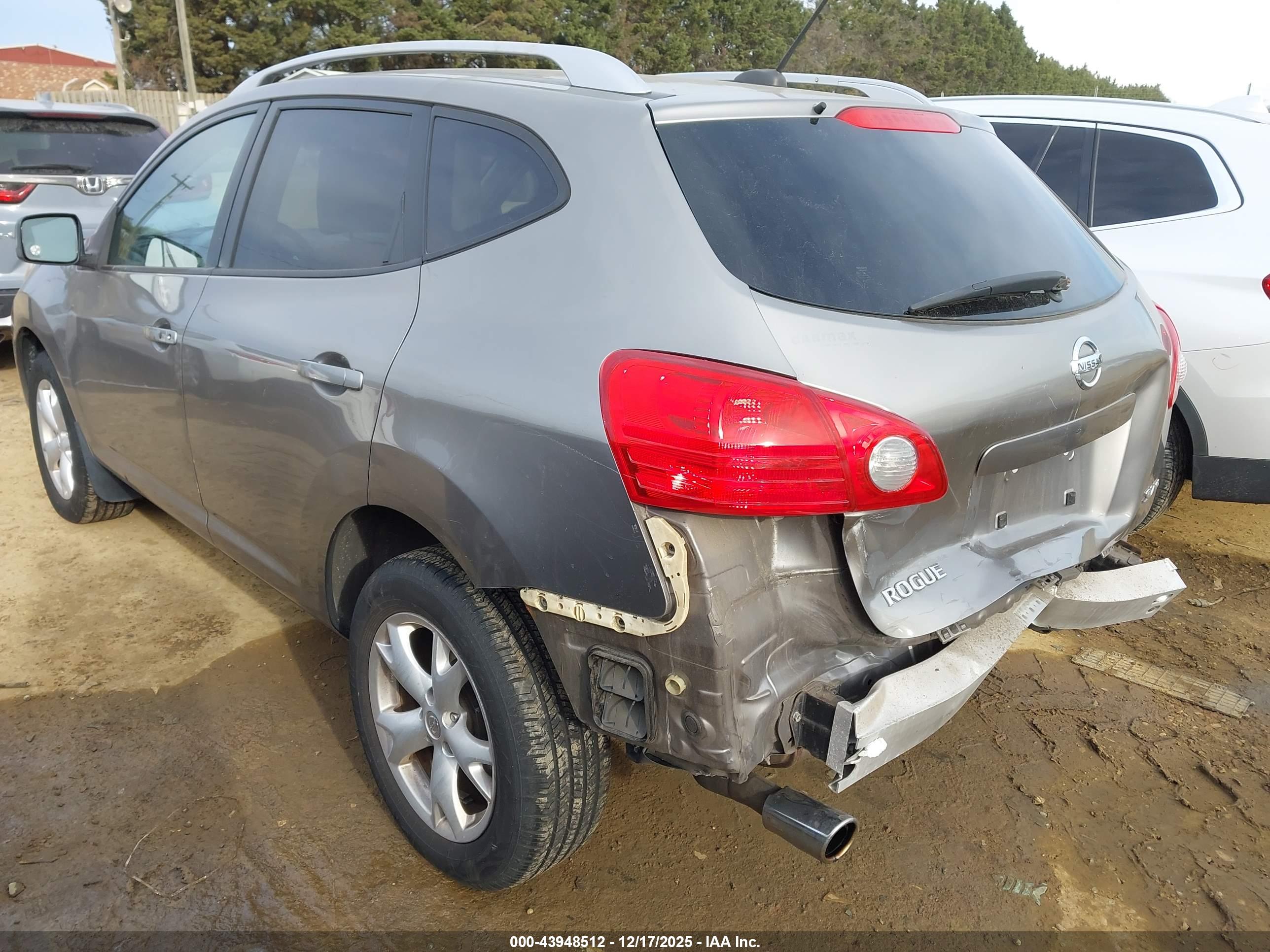 NISSAN ROGUE image 3