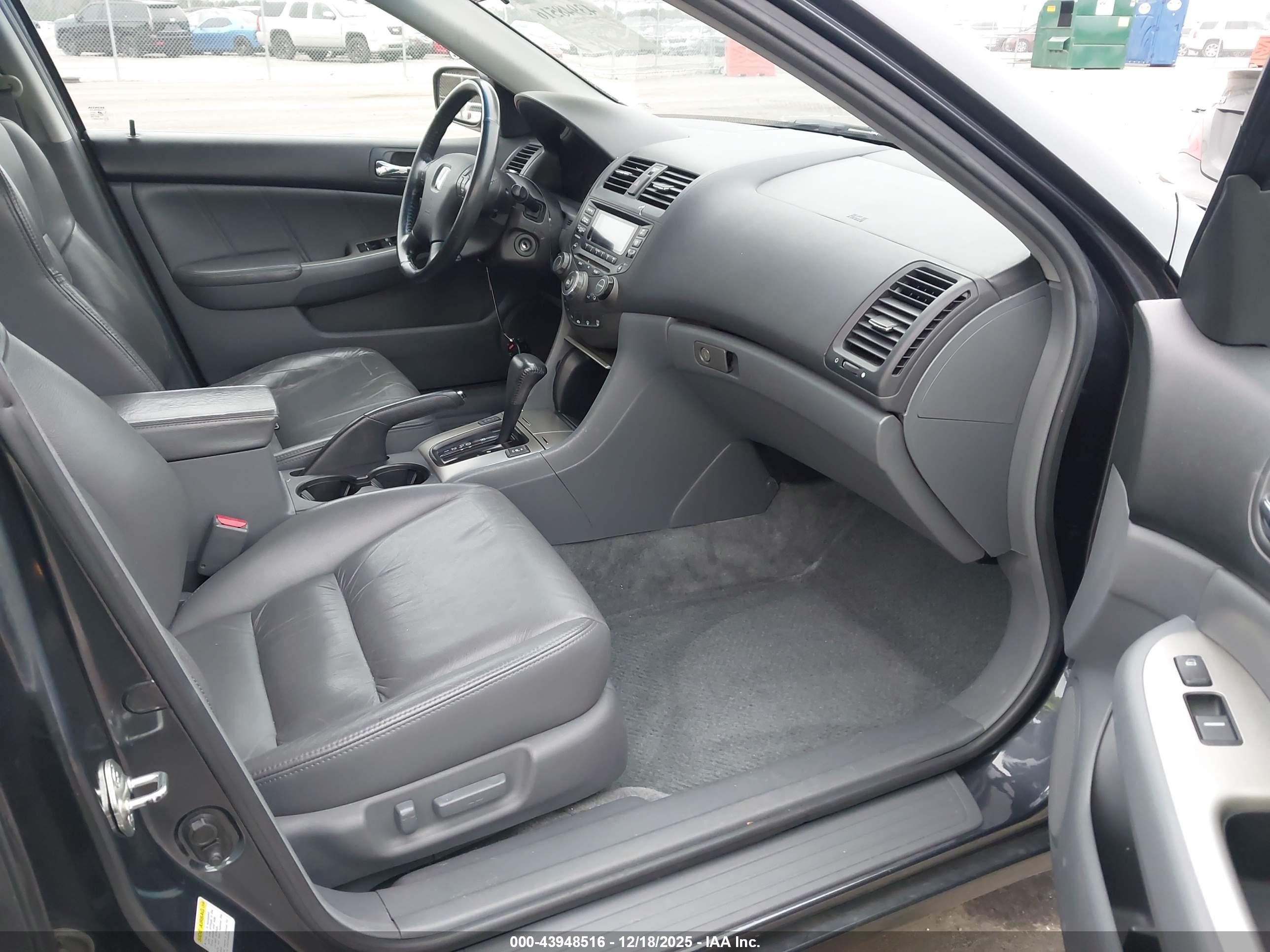 HONDA ACCORD image 5